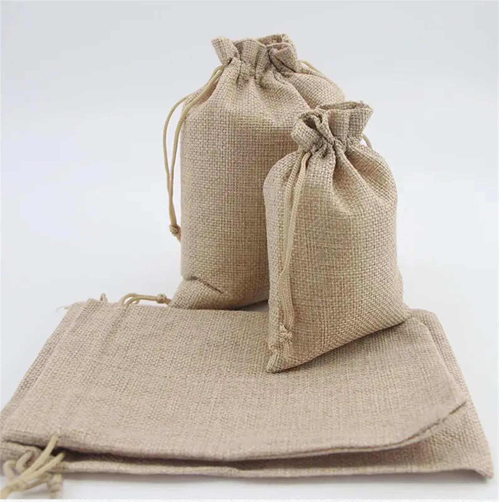 Sacchetti di Luta 50 Pz/lotto 7x9 10x14 cm Sacchetti Regalo di Iuta di Cotone e Lino Con Coulisse Del Sacchetto Sacchetti di Imballaggio Dei Gioielli Sacchetti Regalo di Festa di Nozze Di Natale Per R