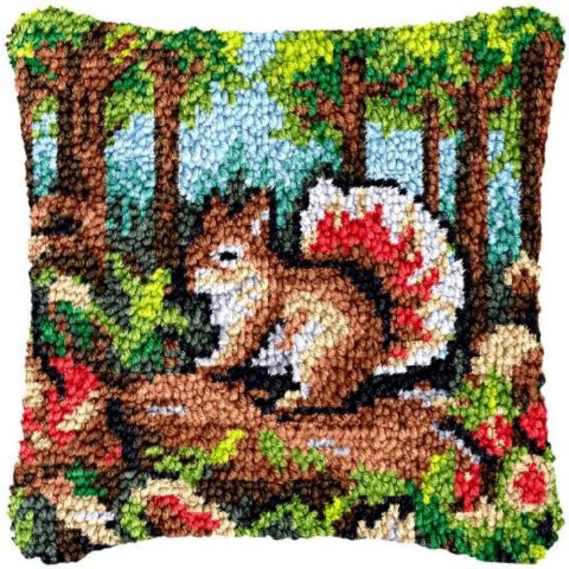Latch Hook Kits Pillow Cover for Beginner Forest, Squirrel Color Printed Canvas Yarn Crocheting Carpet Cushion Embroidery Hook and Latch Pillowcase Sofa Decoration 43x43cm 2