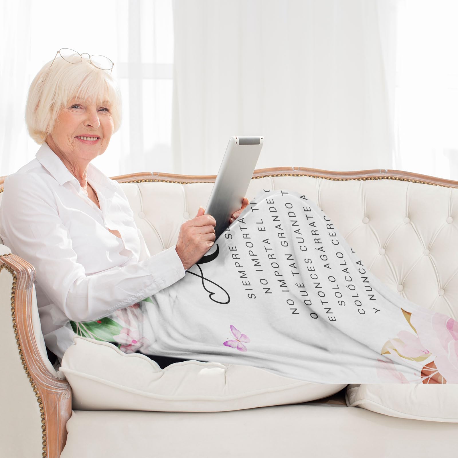 Mothers Day Abuela Gifts in Spanish, Abuelita Gifts, Dia de las Madres Regalos para Abuela, Gifts for Abuela, Abuelita Gifts from Grandchildren, Gifts for Grandma Spanish Throw Blanket 60" x 50"