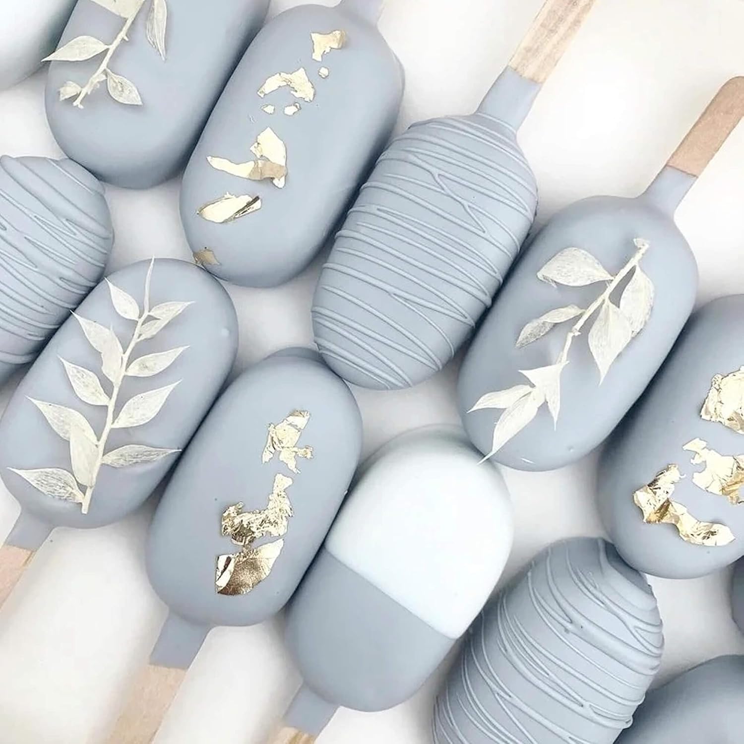 100 PCS Cake Popsicle Sticks and 200 PCS Cake Pop Bags Set, Food Grade 3.15 * 6.69 Inch Popsicle Bags for DIY Ice Popsicle and Cake Pop Mold, 4.5 inch Ice Cream Sticks