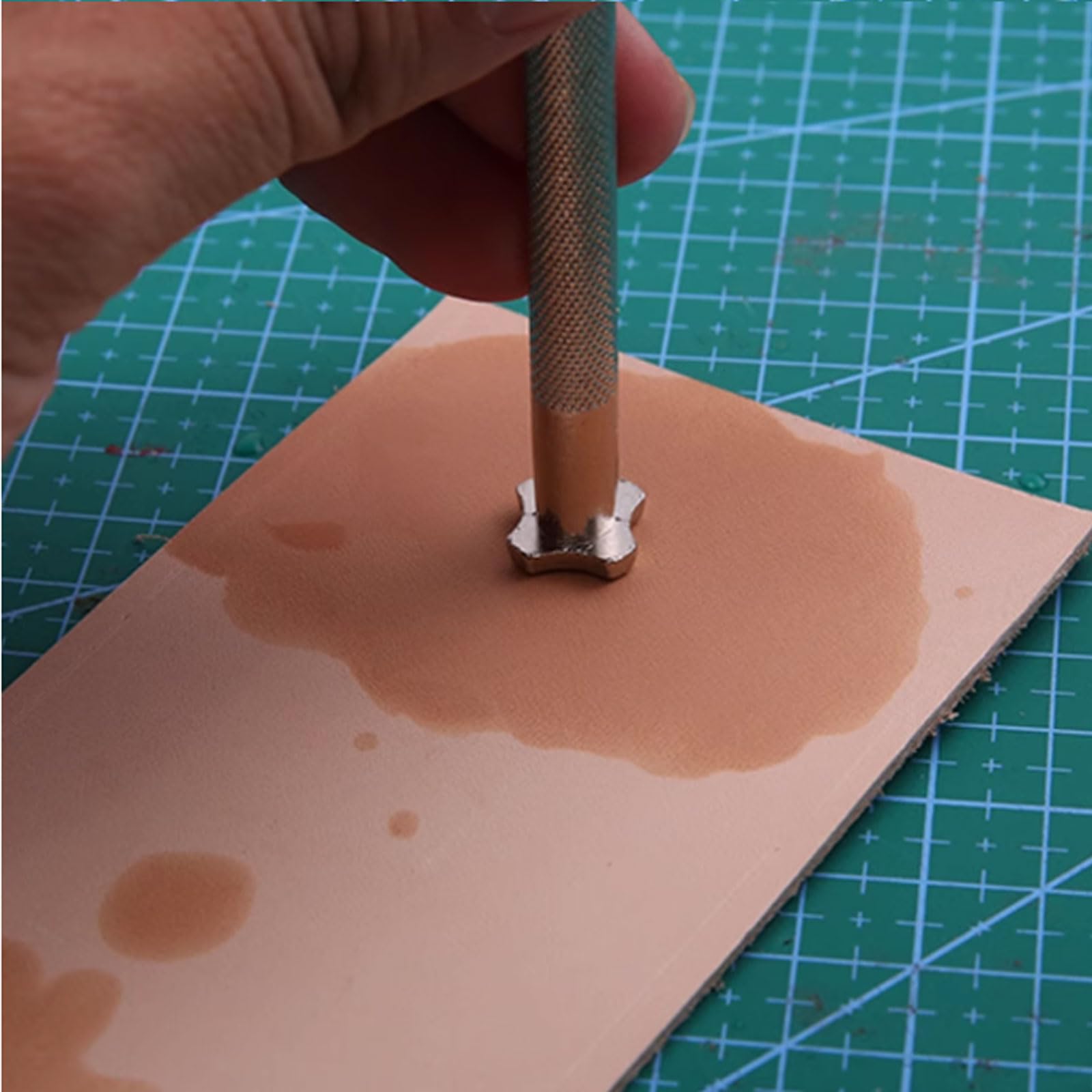 Juego de Herramientas para Estampar Metal, Juego de 12 Sellos alfanuméricos de Cuero con Sellos de 6-8 mm y punzón de 104 mm