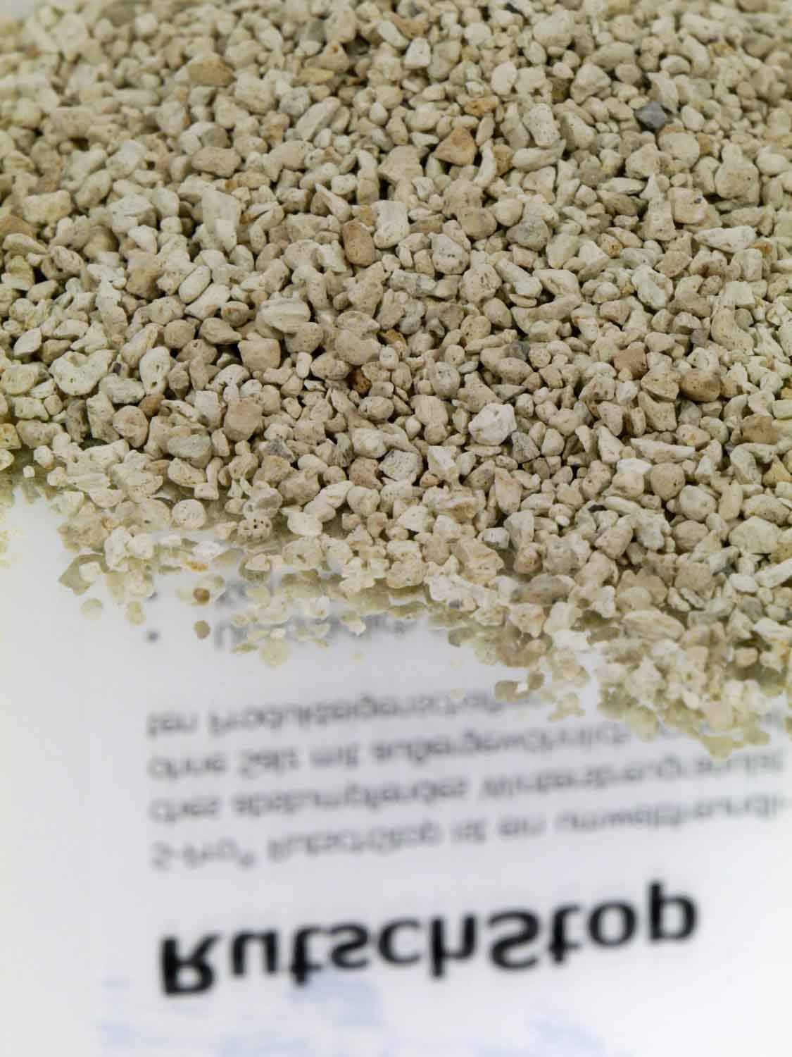 S-Pro® RutschStop Winterstreugranulat Eimer 25 Liter - abstumpfende Streusalz-Alternative ohne Tauwirkung - absolutes Naturprodukt - bodenverbessernd