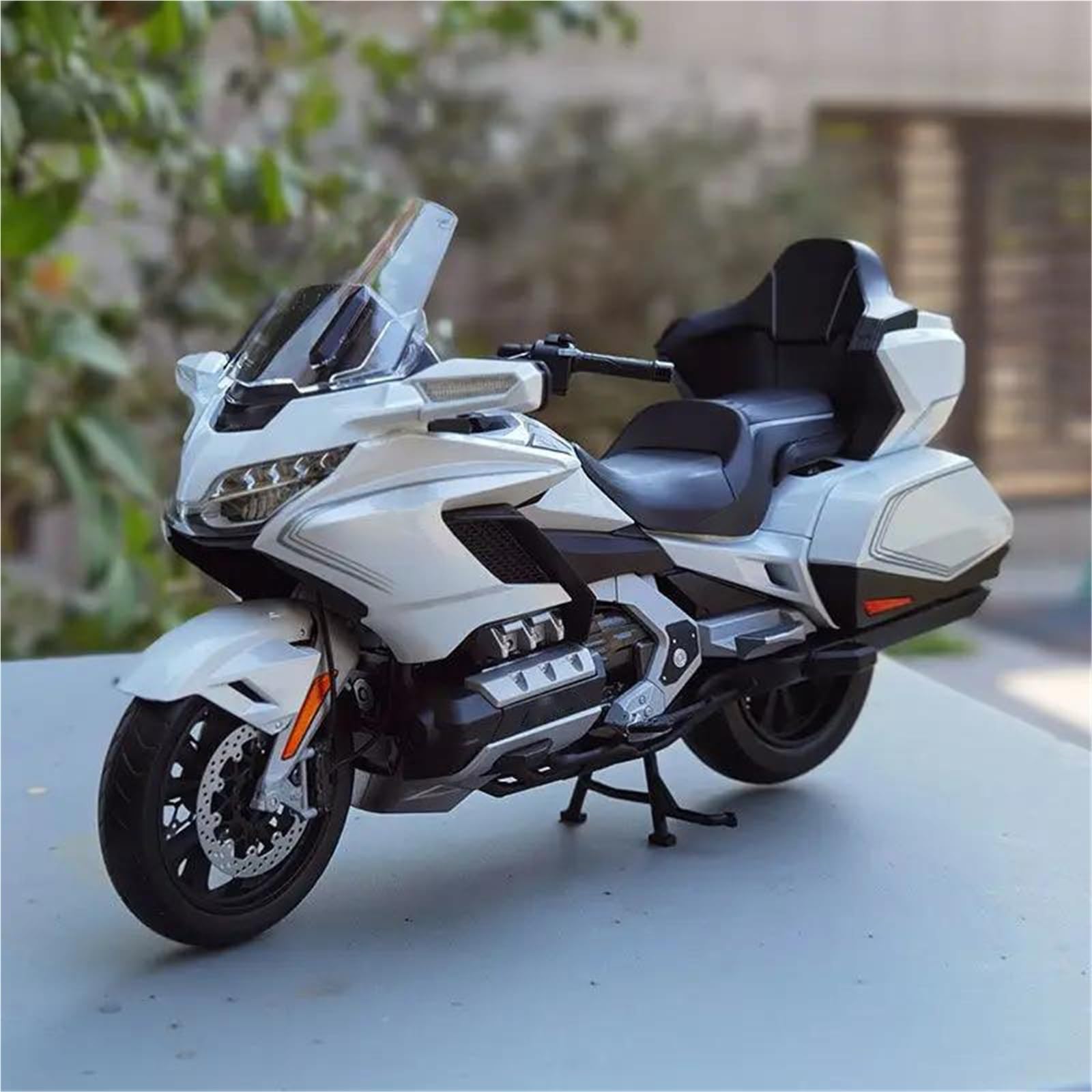 Modelo de Motocicleta Modelo Motocicleta Aleación Fundida A Presión Vehículo Colección con Sonido Y Luz, Todoterreno, Juguete, Coche 1:11 para Honda Gold Wing GL800 2021(White)