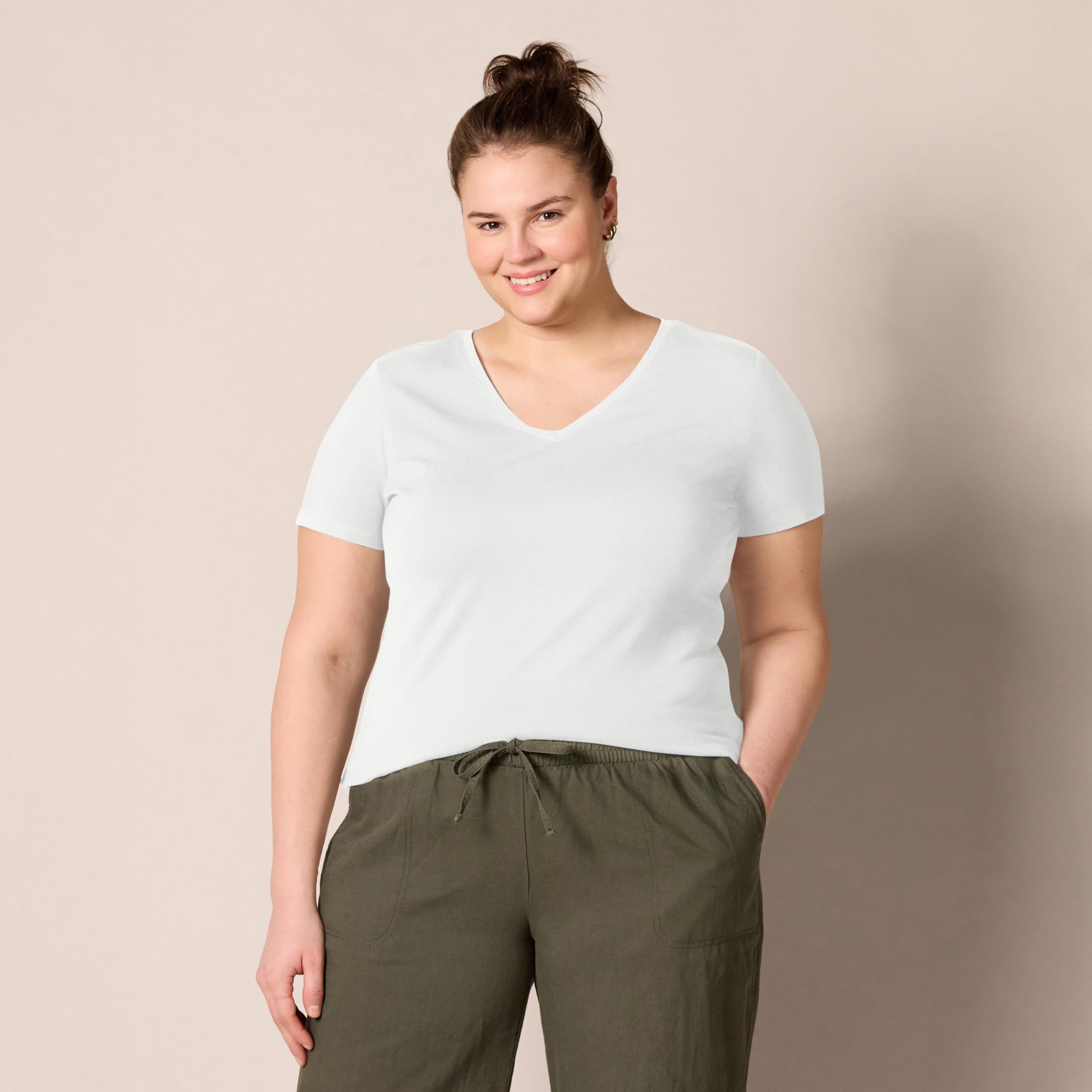 Amazon Essentials Women's Regular-Fit Short-Sleeve T-Shirt (Crewneck and V-Neck Options), Multipacks — view 324