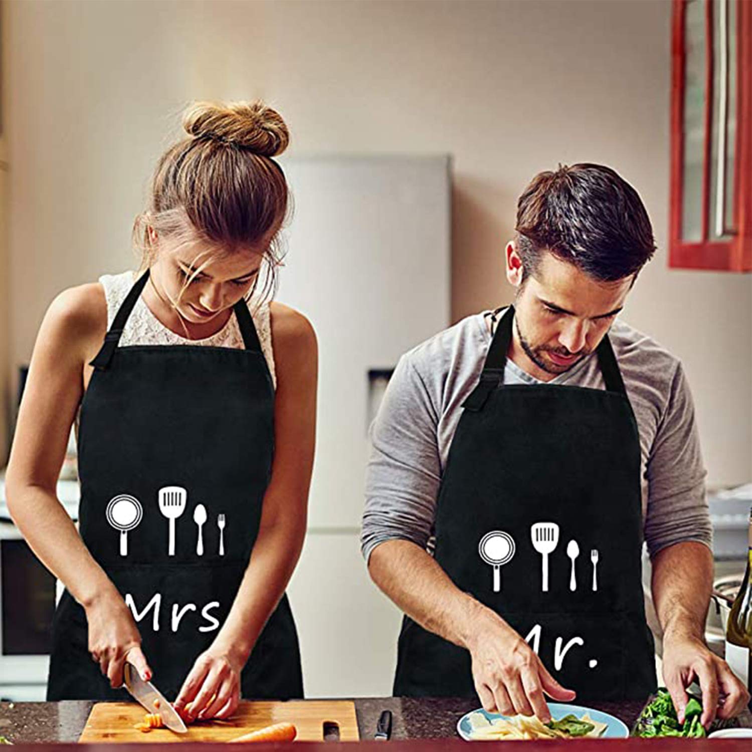 Mr & Mrs fartuch kuchenny, fartuch kuchenny z regulowanym pałąkiem na szyję i 2 kieszeniami, może być używany na wieczory przy grillu dla mężczyzn i kobiet w ogrodzie