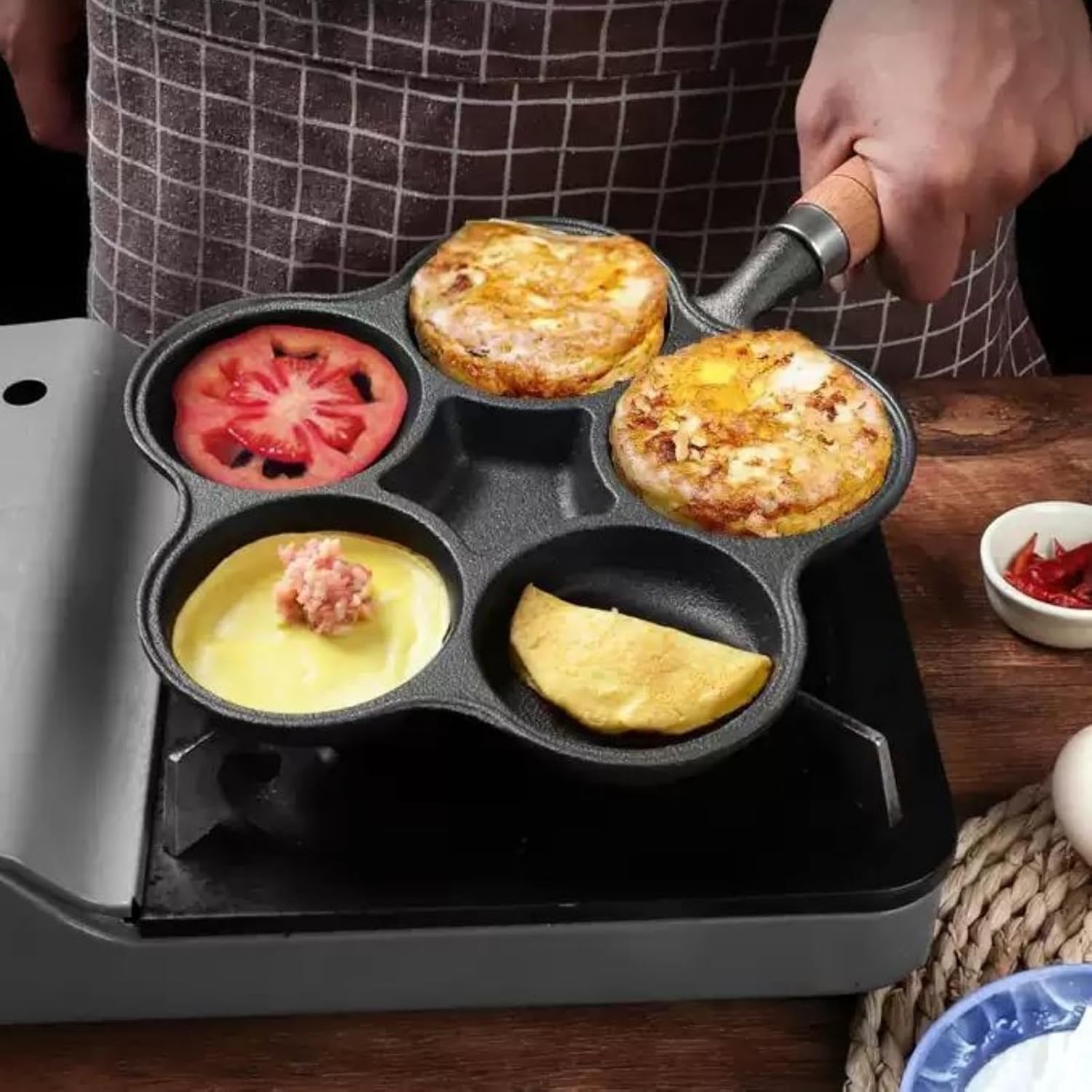 Mumusuki 5 Cup Egg Pan Nonstick, Cast Iron Omelette Skillet with Solid Wood Handle Fast Heating Breakfast Pan for Gas Stove