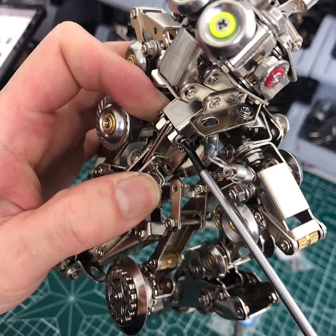 Puzzle metalowe 3D dla dorosłych, zestaw modeli do składania mechaniczna małpa puzzle metalowe, zabawa DIY montaż kreatywne ozdoby, na prezenty świąteczne dla mężczyzn 942 szt.