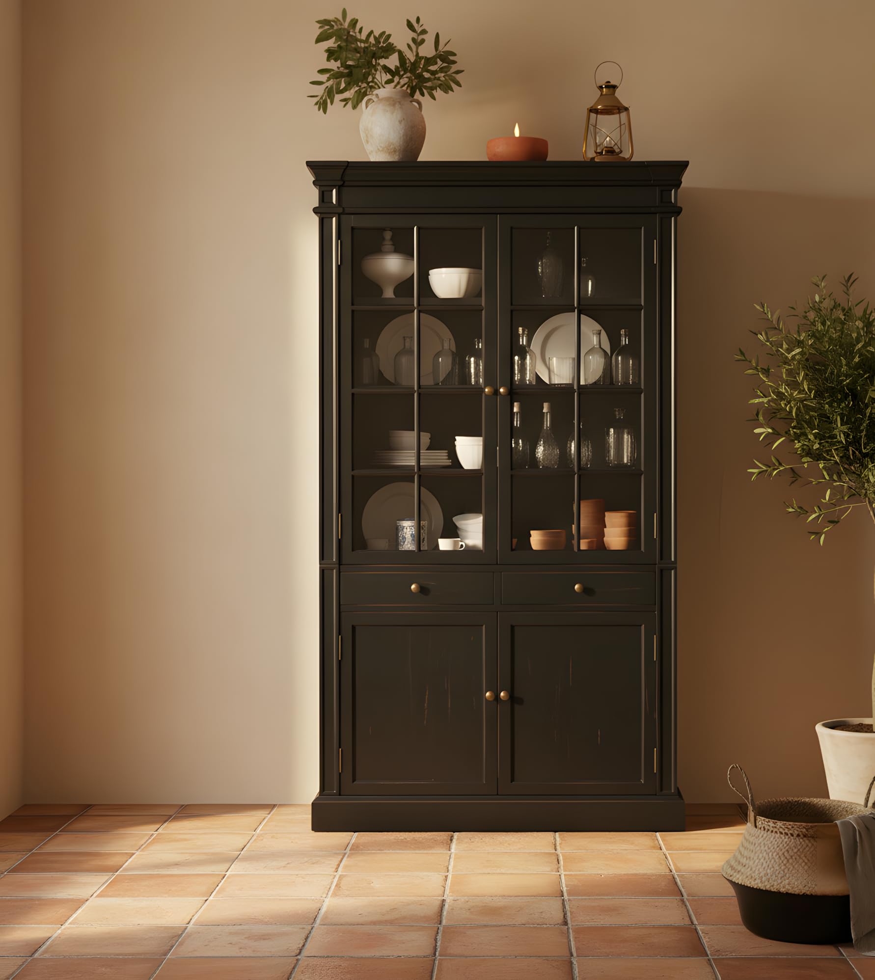 Amaretta, Vitrinenschrank, Massivholz, schwarz lackiert, antik patiniert, 2 Türen, 2 Schubladen, 1 Einlegeböden, Glasfront, Metallgriffe, B 110 x H 200 x T 45 cm, Gewicht 114,5 kg
