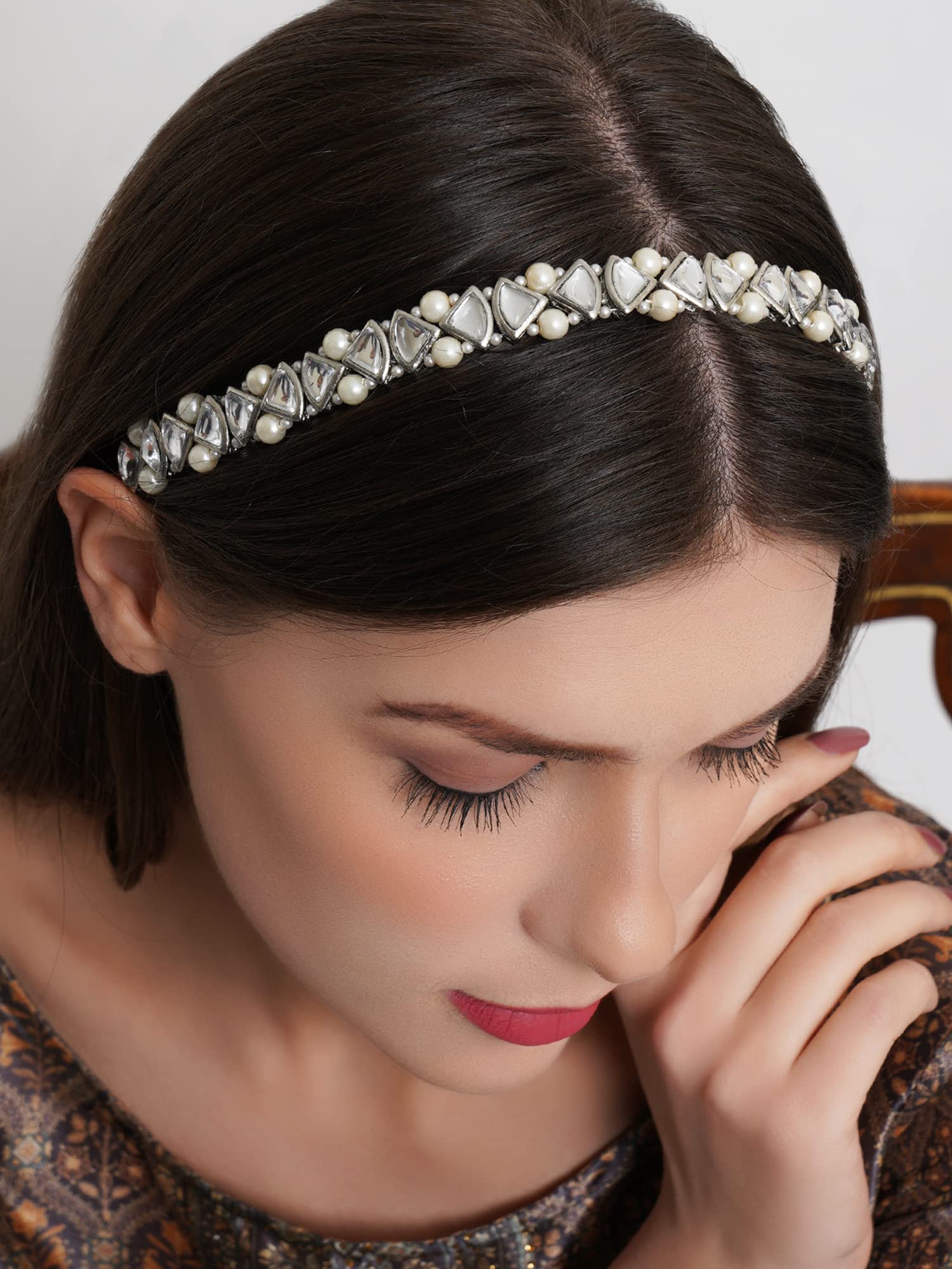 Karatcart Oxidised Silver Pearl and Kundan Studded Hairband for Women (B09XLMFP7C) Amazon Price History, Amazon Price Tracker