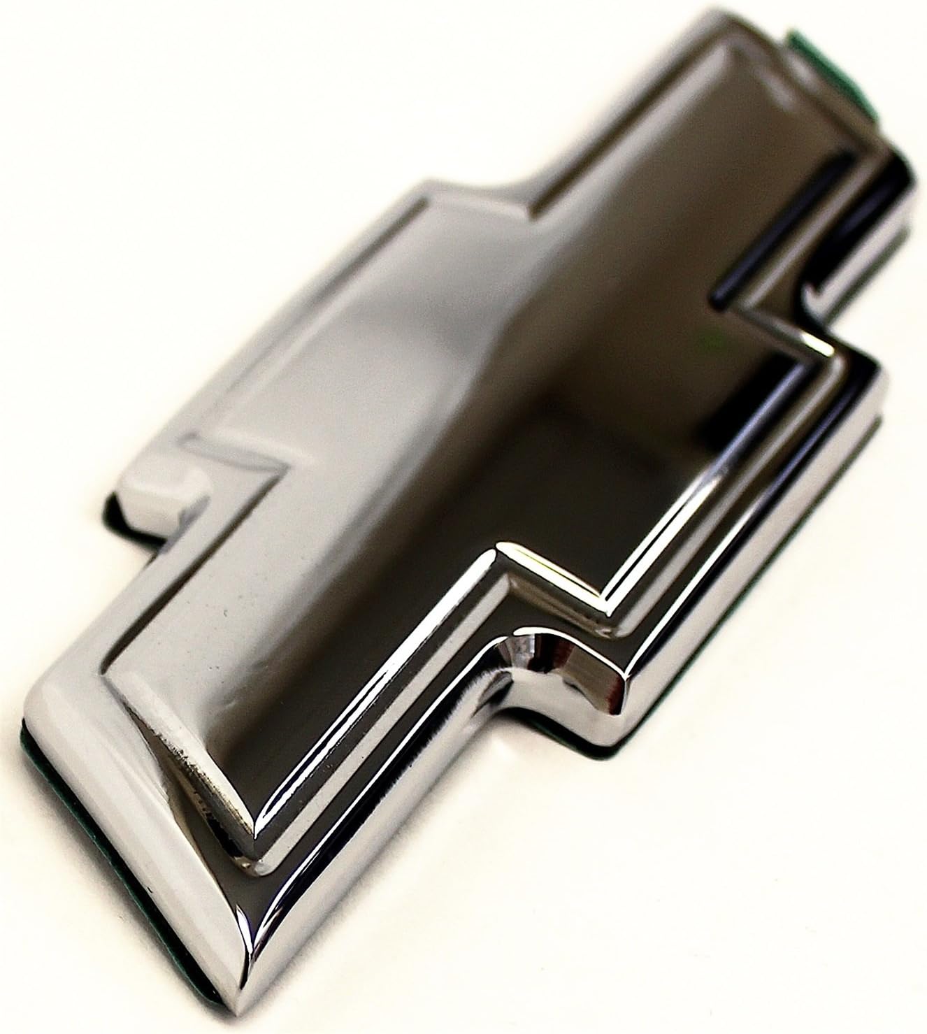 Street Scene 950-82075 Grille Gear Emblem