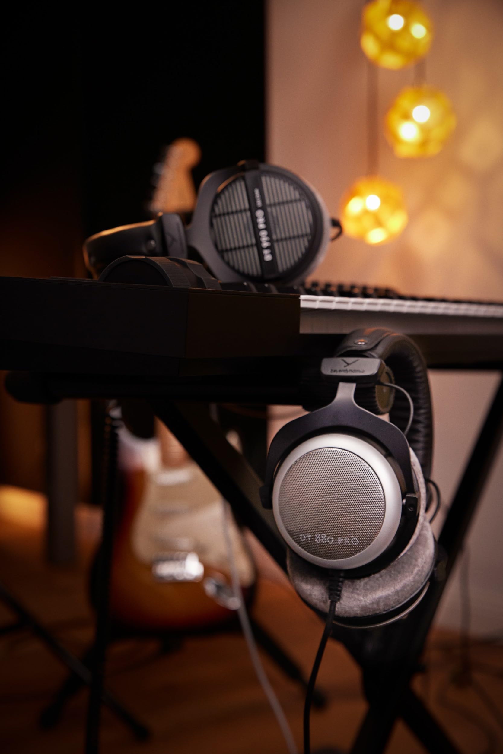 beyerdynamic DT 880 PRO Auriculares de estudio Over-Ear, diseño semiabierto, con cable