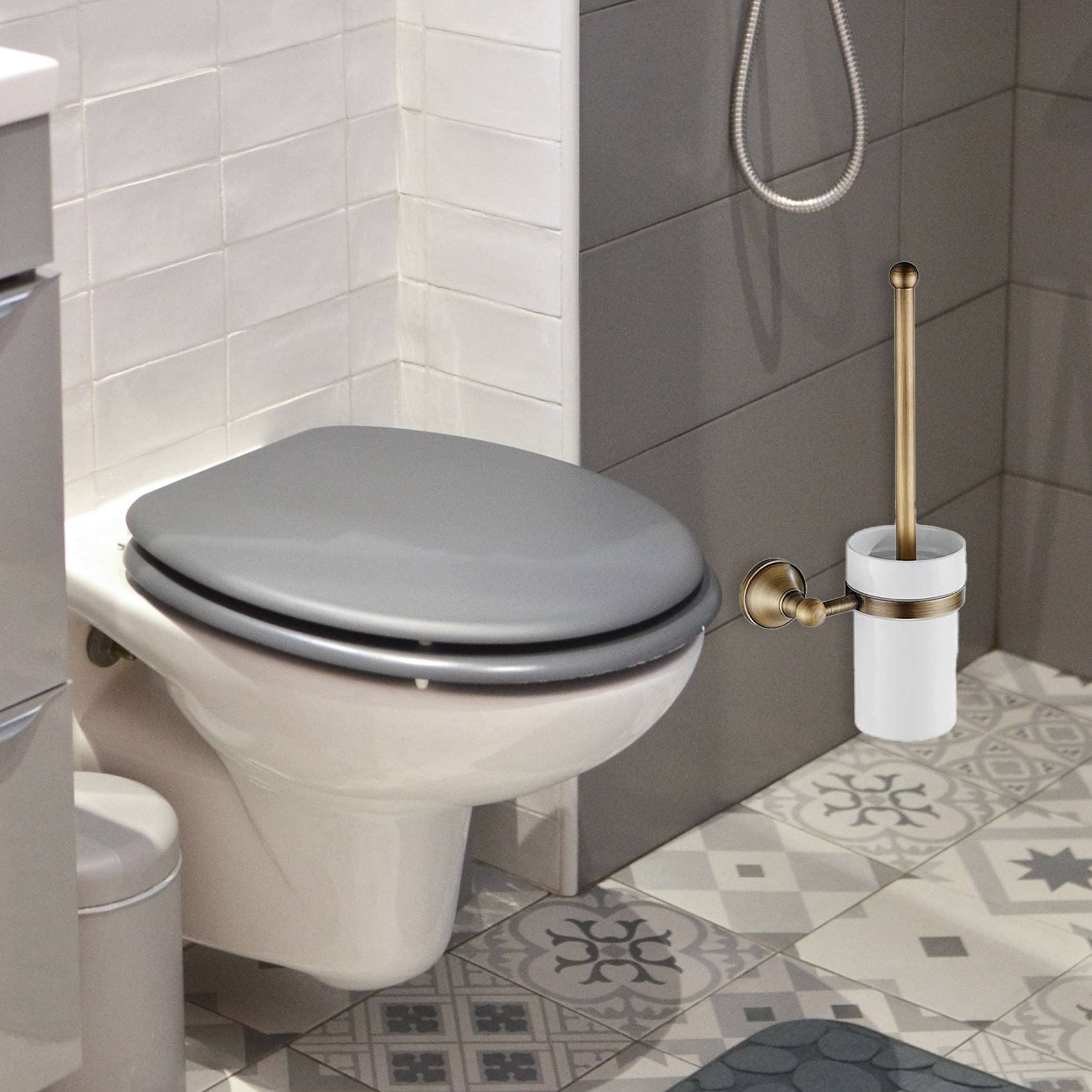 Antyczny mosiężny zestaw szczotek toaletowych z ceramicznym uchwytem - elegancki środek do czyszczenia łazienki vintage design do wystroju domu i stylowe narzędzie do czyszczenia