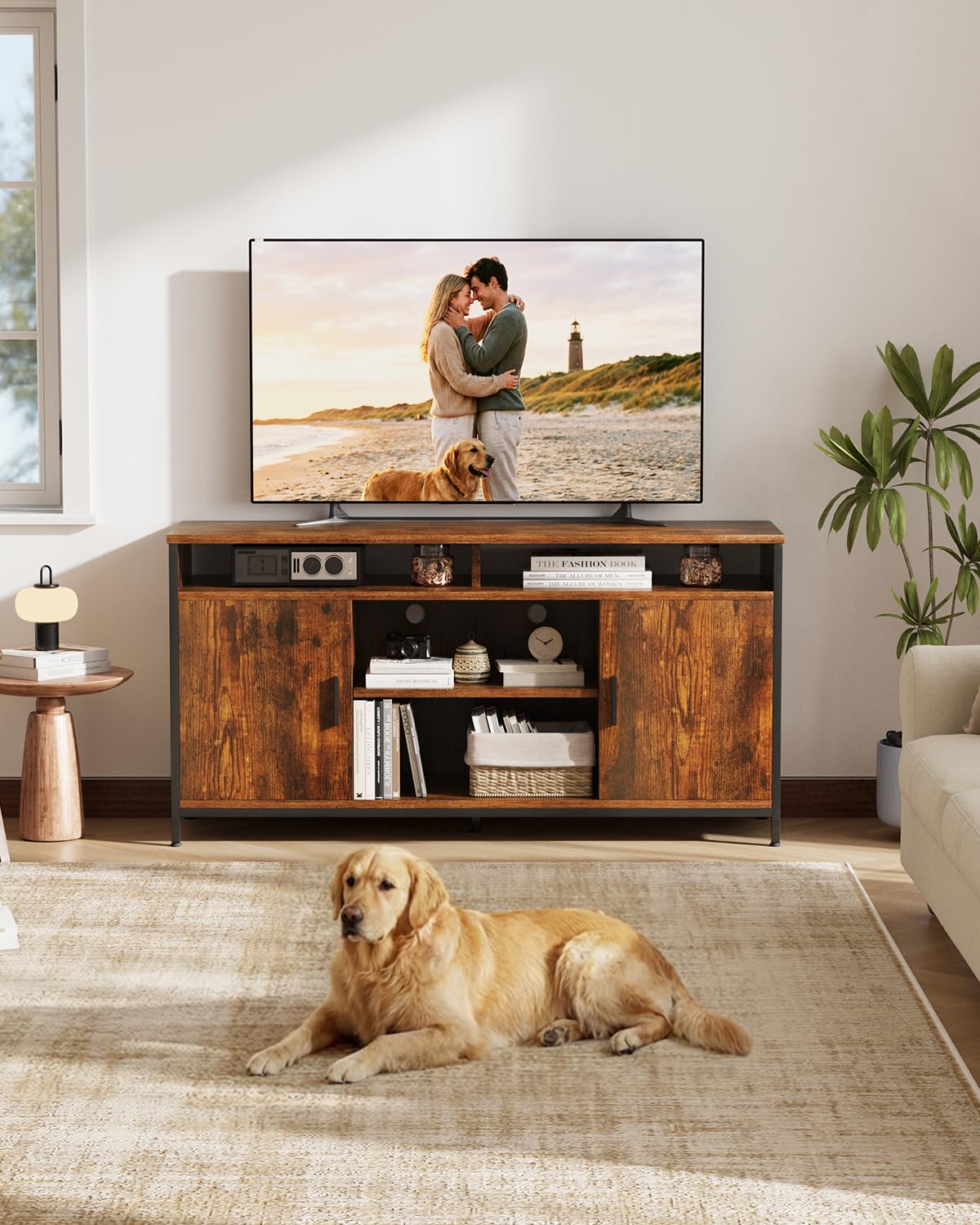 ELUCHANG Mueble de TV, Mesa de TV para Salón, con Estantes Ajustables, para Televisores de hasta 65 Pulgadas, Estilo Industrial, 140 x 40 x 71 cm, Marrón Rústico y Negro