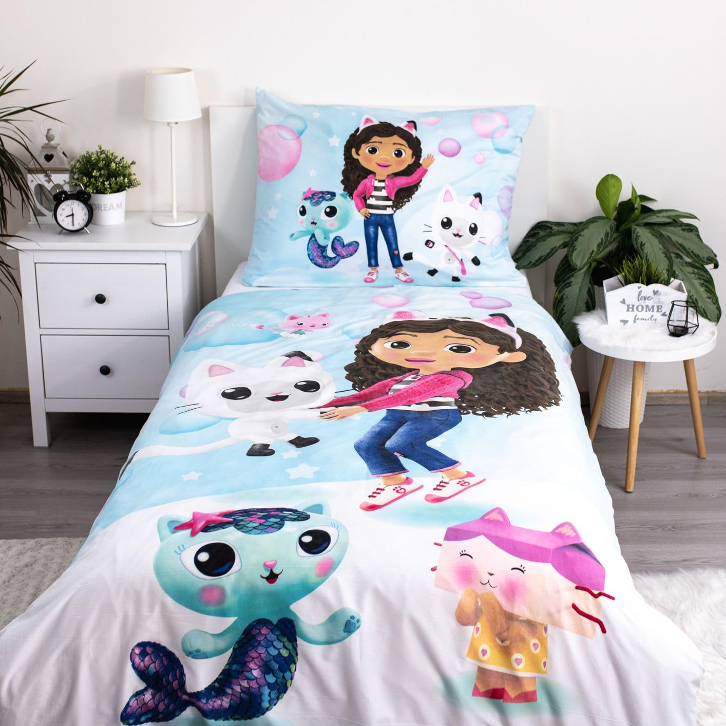 BlueY Kinderbed van hout, 70 x 140 cm, matras niet inbegrepen BlueY Kinderbed van hout, 70 x 140 cm, matras niet inbegrepen