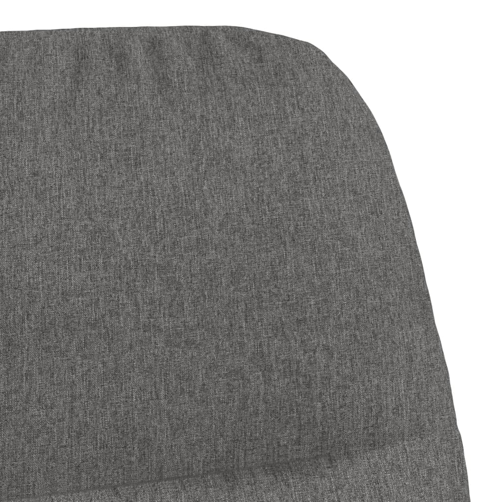 Poltrona relax con spesso rivestimento in tessuto imbottito di colore grigio chiaro, robusto telaio in metallo e gambe in legno massiccio dell'albero della gomma, offre un comfort ottimale per
