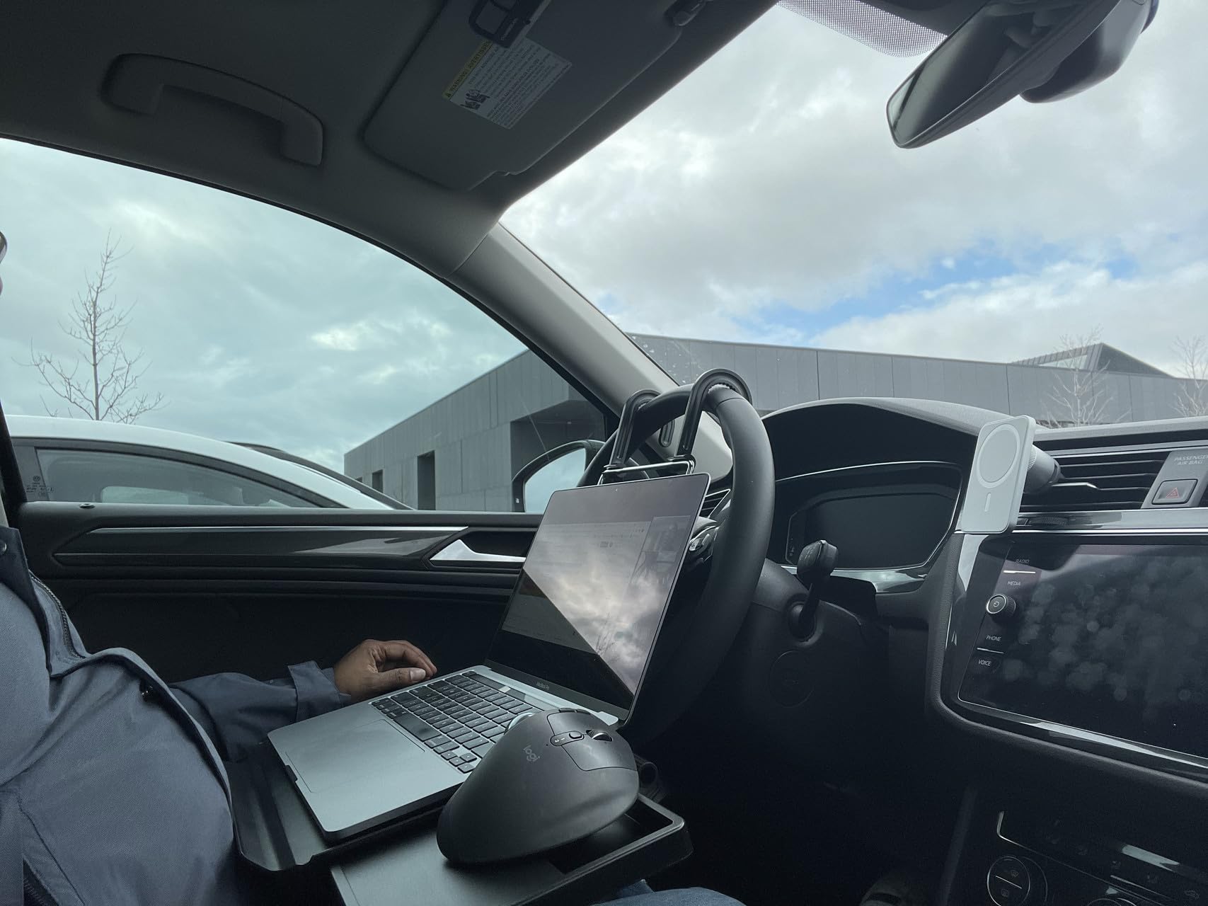 Feiezade 2 in 1 Comapct Steering Wheel Desk Headrest Tray for Writing, Eating, and Working,Tablet or Drink Black Accessory for Road Trips and Business Travel, SD-1508C