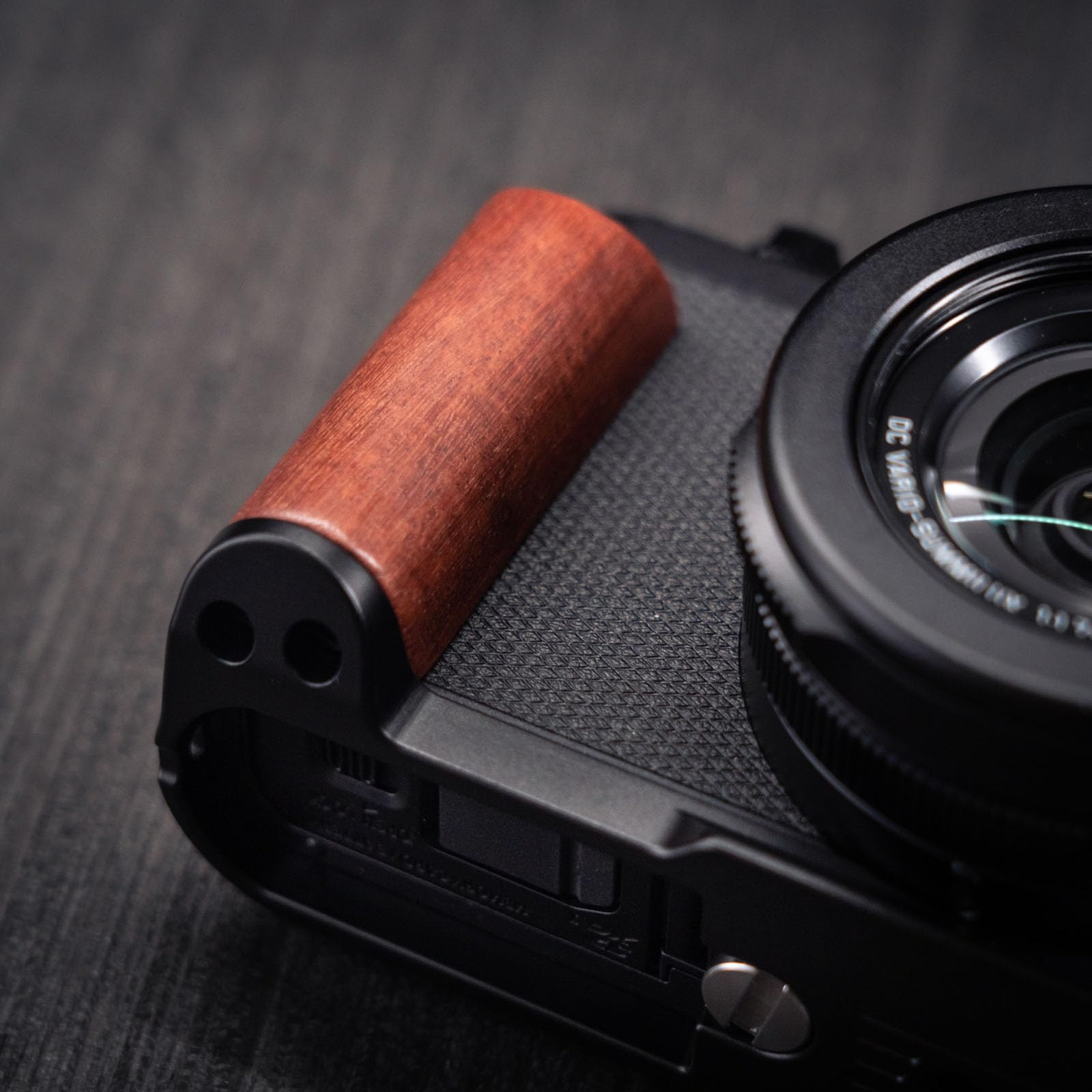 Leica D-LUX8専用 L型 高級 木製 グリップ 紫檀木黒板 新品未使用 Amazon | Iborrys-対応 Leica ライカ D-LUX8 DLUX8 カメラ 専用