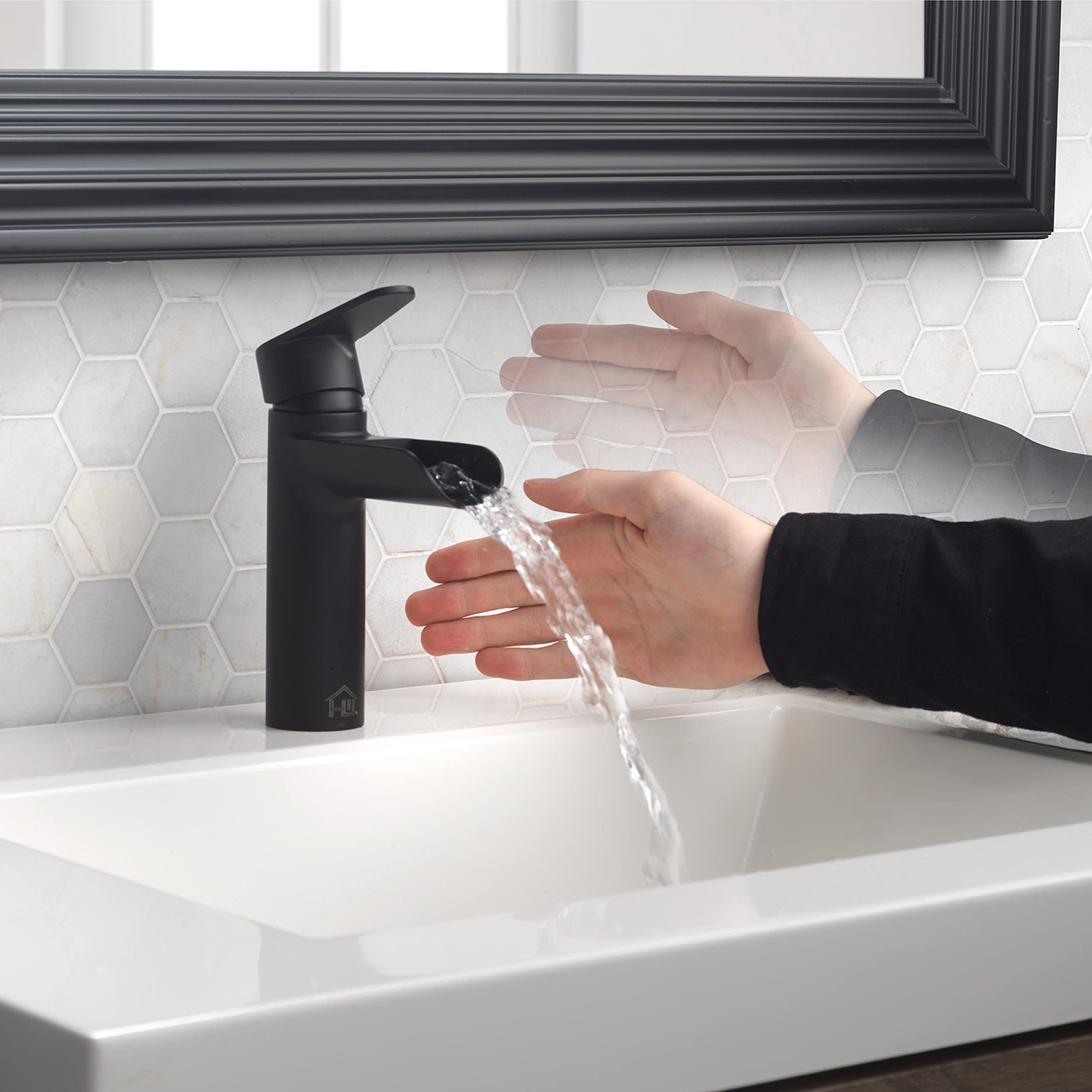Mitigeur de salle de bain cascade automatique pour une routine matinale fluide