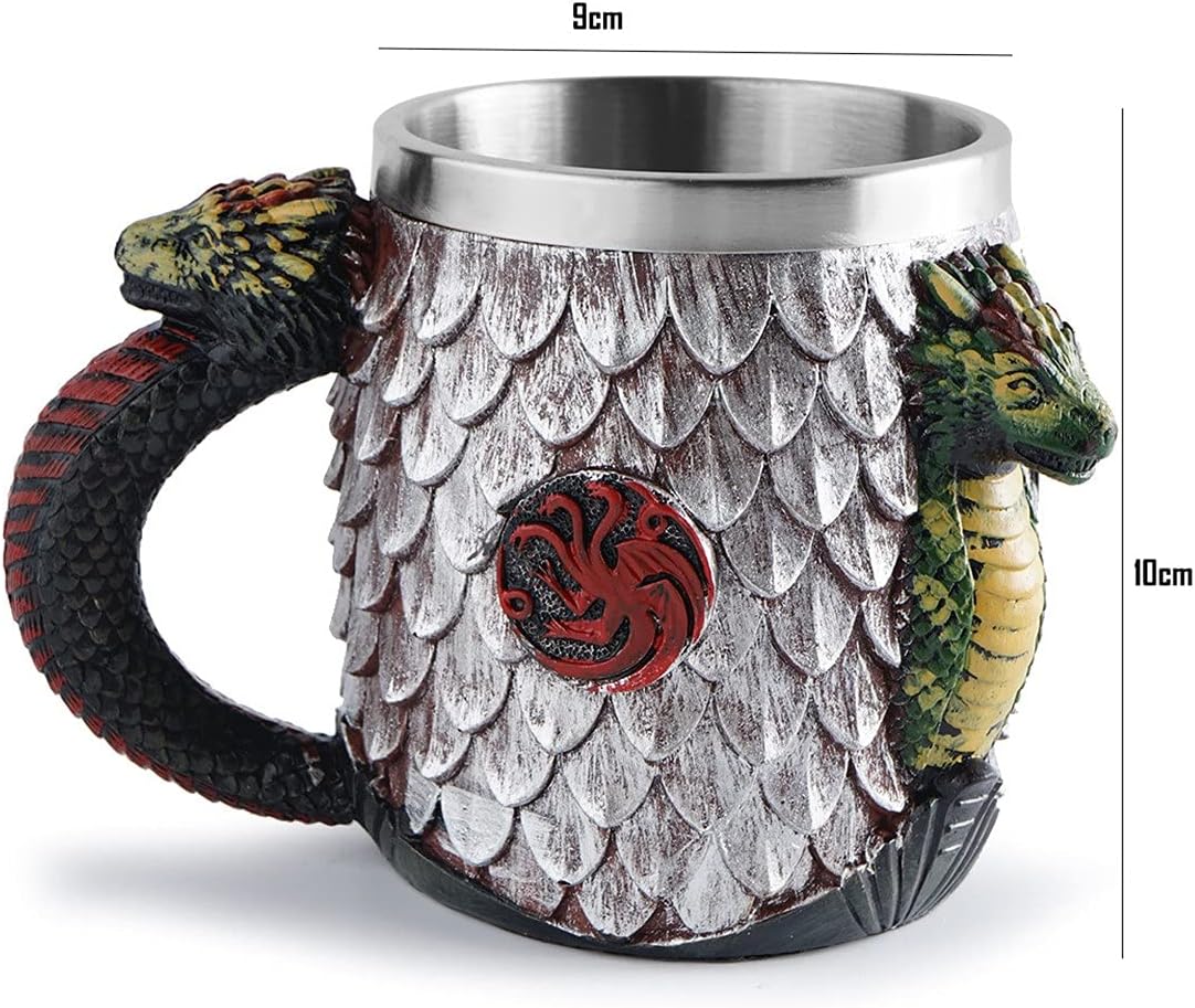 中世の頭蓋骨のドリンクウェア 3Dデザイン中世の3つのドラゴンの飲む