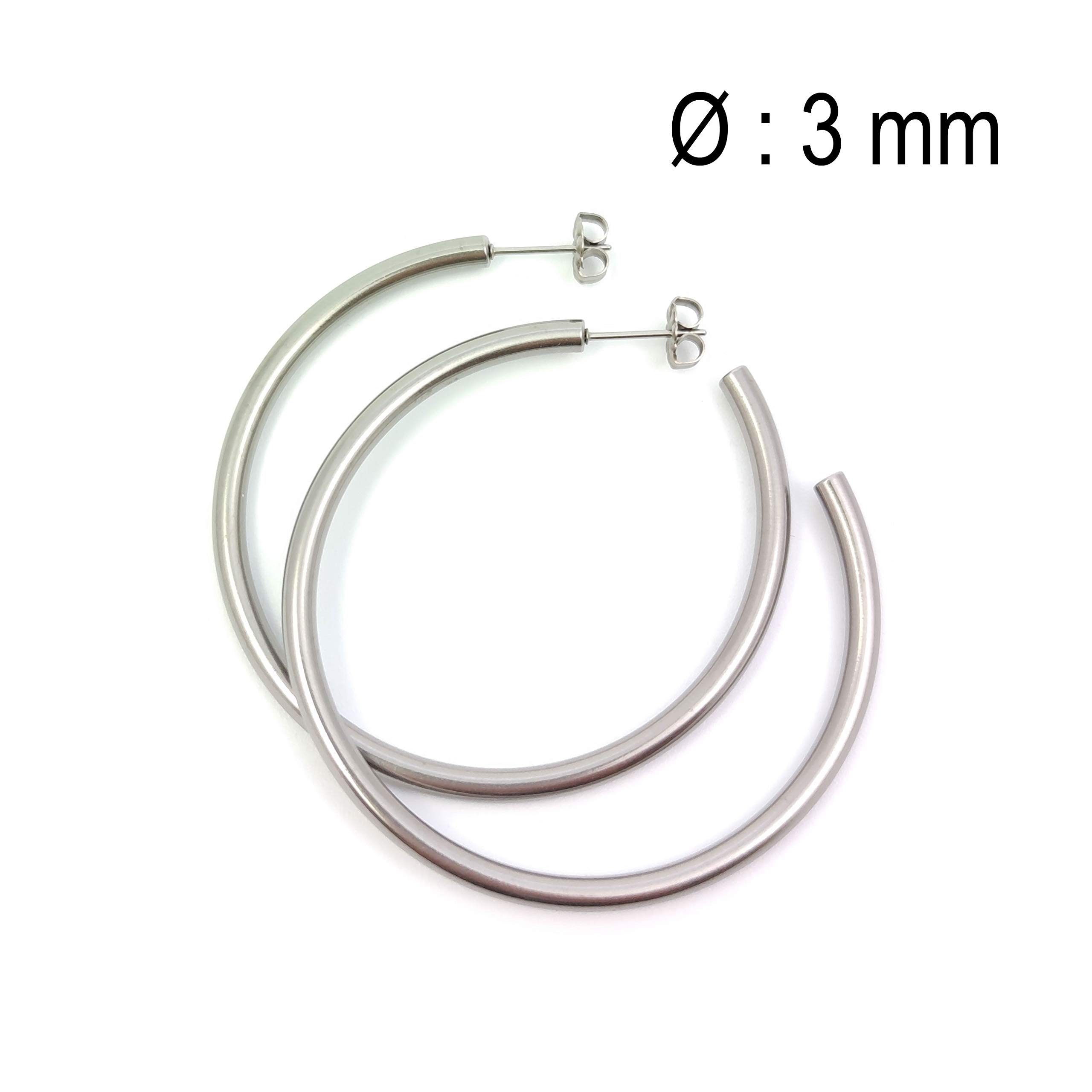 Grandes créoles en Titane. Léger et aucun risque d'allergie! Création artisanale. Disponible en plusieurs couleurs. TT704