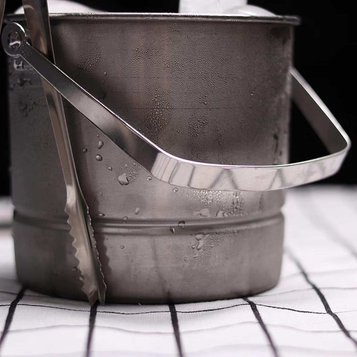 Ice Bucket Stainless Steel Bucket Metal Beer 1L Silver Pail Container With Handle for Wine Champagne Bar Kitchen Indoor Outdoor Holiday Party Supplies Drinks and Wine Cooler