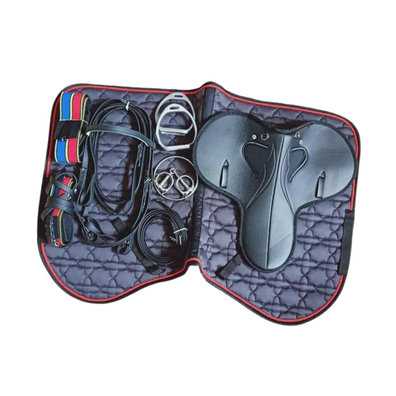 Silla de montar profesional para caballo, combinada con accesorios de colores brillantes que garantizan un alto rendimiento y una apariencia atractiva. Equipo ecuestre.