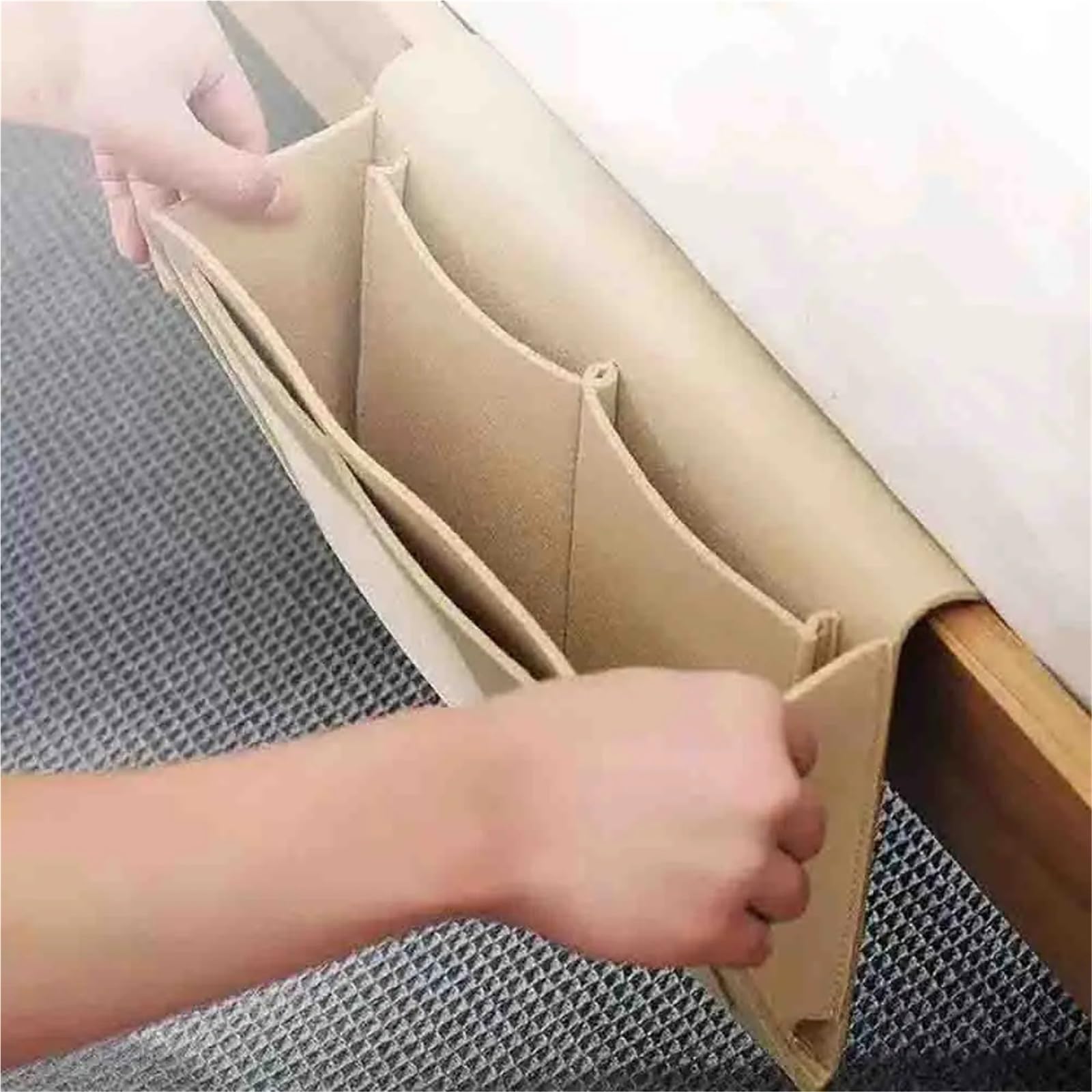 Bolsas Colgantes de Fieltro para cabecero de Cama, Ideales para el hogar, con múltiples Bolsillos sofá (Negro y café).