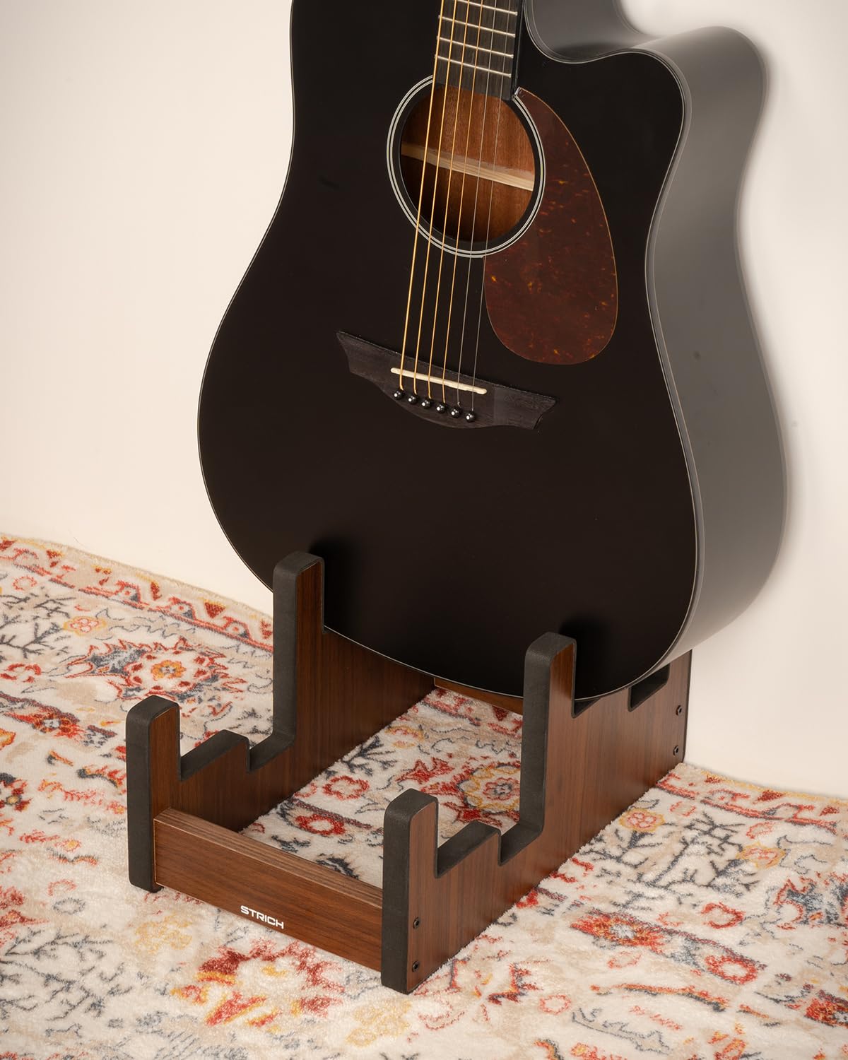STRICH L-2AW Support de guitare en bois pour plusieurs guitares, 2 supports, affichage frontal, gain de place, pour la maison, le studio, la scène, couleur noyer, L-2AW (pour 2 acoustiques)