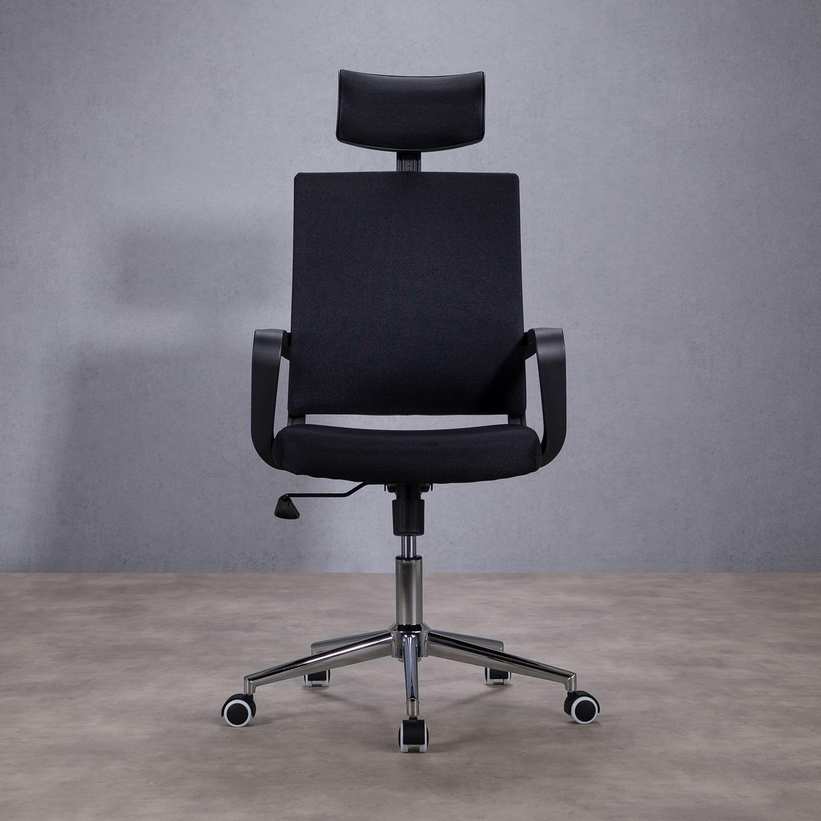 IDIMEX Bürodrehstuhl Herry mit Kopfstütze und Armlehnen in schwarz. Ergonomischer Bürostuhl mit Verstellbarer Sitzmechanik, Höhenverstellbar und Kippfunktion.