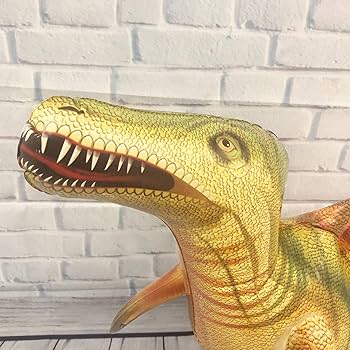 新品未開封　ティラノサウルス　ヴェロキラプトル　ステゴサウルス　メタリックカラー 新品未開封】恐竜&co. dinosaurs&co. ティラノサウルス（金