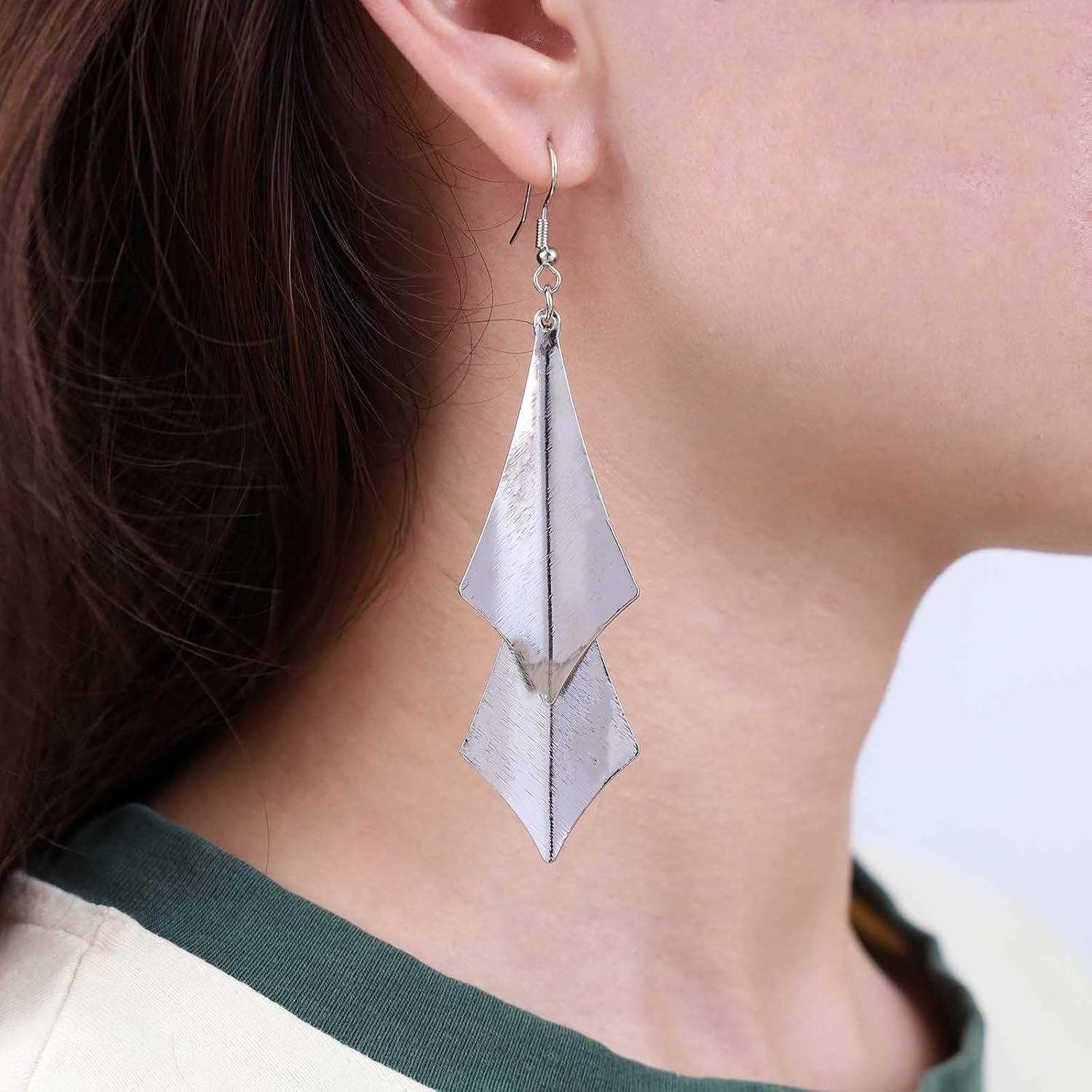 Andelaisi Boho Leaf Dangle Earrings Vintage Metal Leaf Earrings Gold Double Leaf Drop Earrings Super Lightweight Leaf Metal Earrings Jewelry for Women and Girls - Image 2