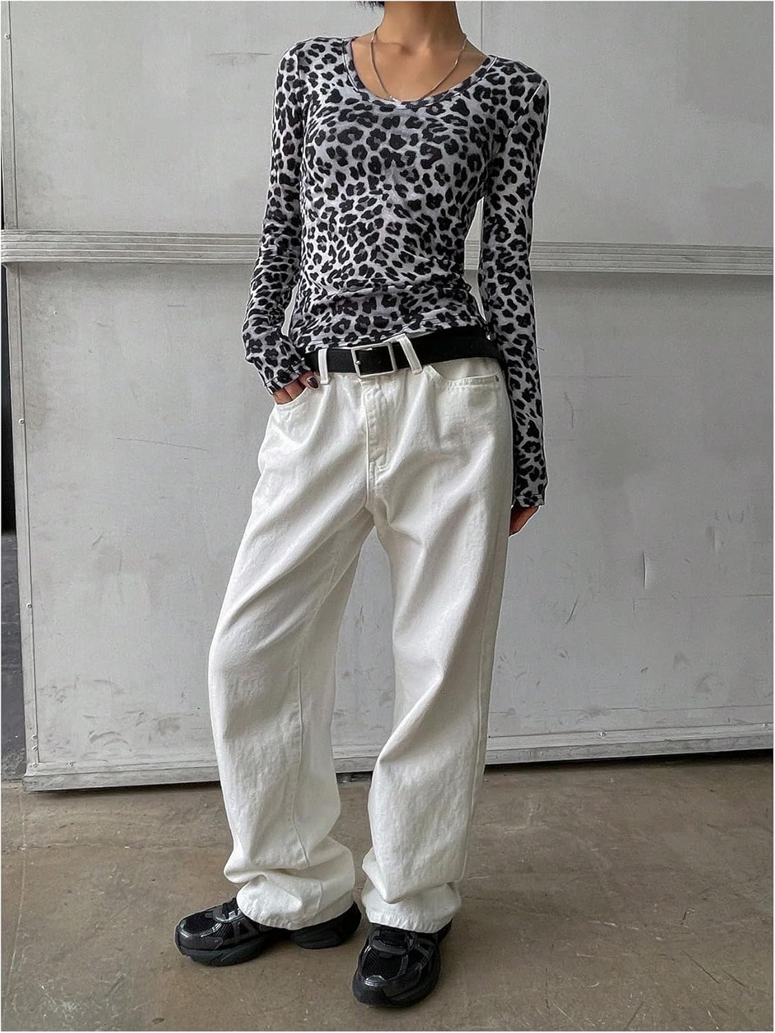 MakeMeChic Women's Cheetah Print Scoop Neck T Shirt Long Sleeve Rib Knit Y2k Going Out Tops - Image 5