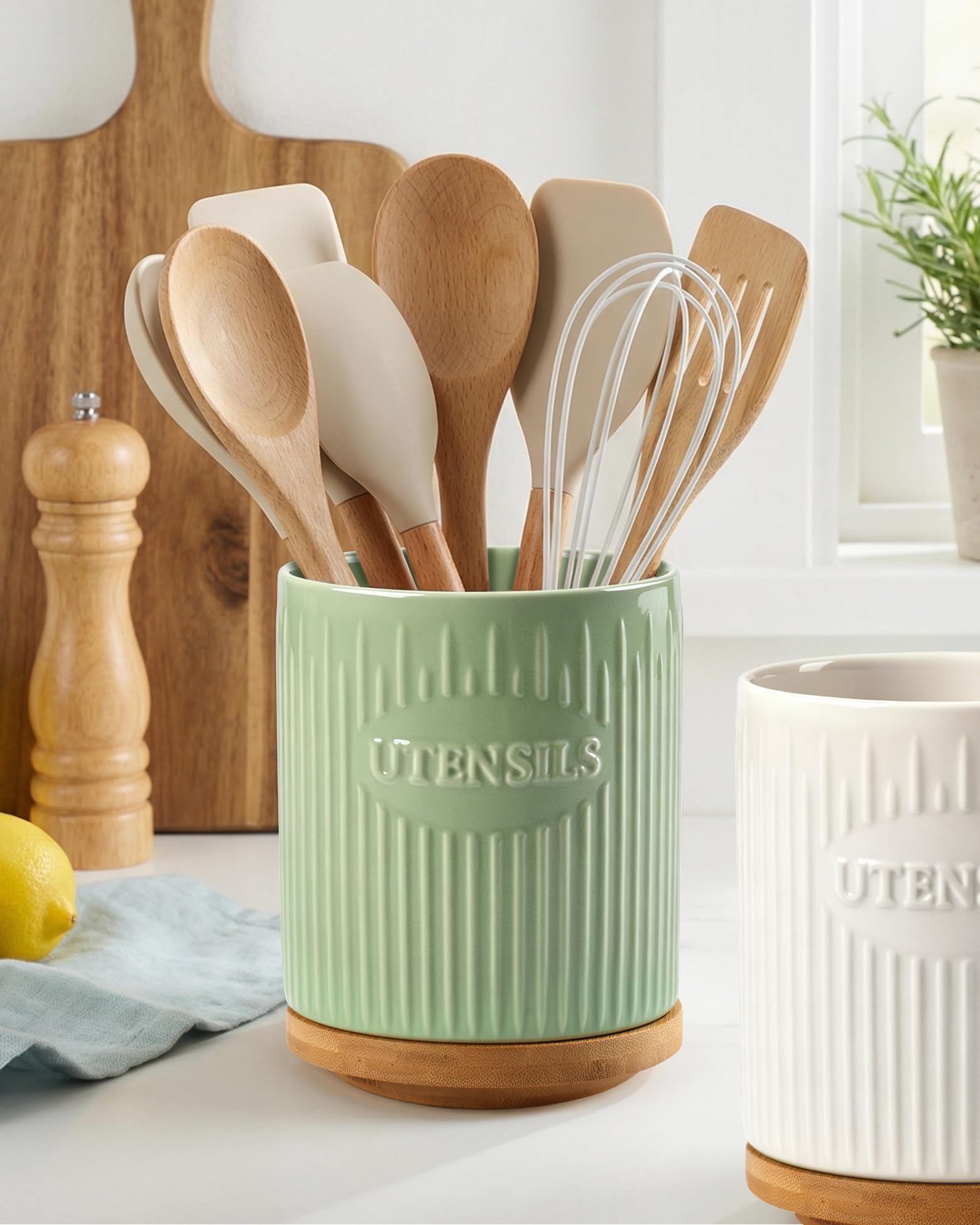 Porte-ustensiles rotatif à 360°, grand organiseur de cuisine en céramique de 19,5 cm avec base en bambou, stable, décoration de cuisine de style fermière, vert
