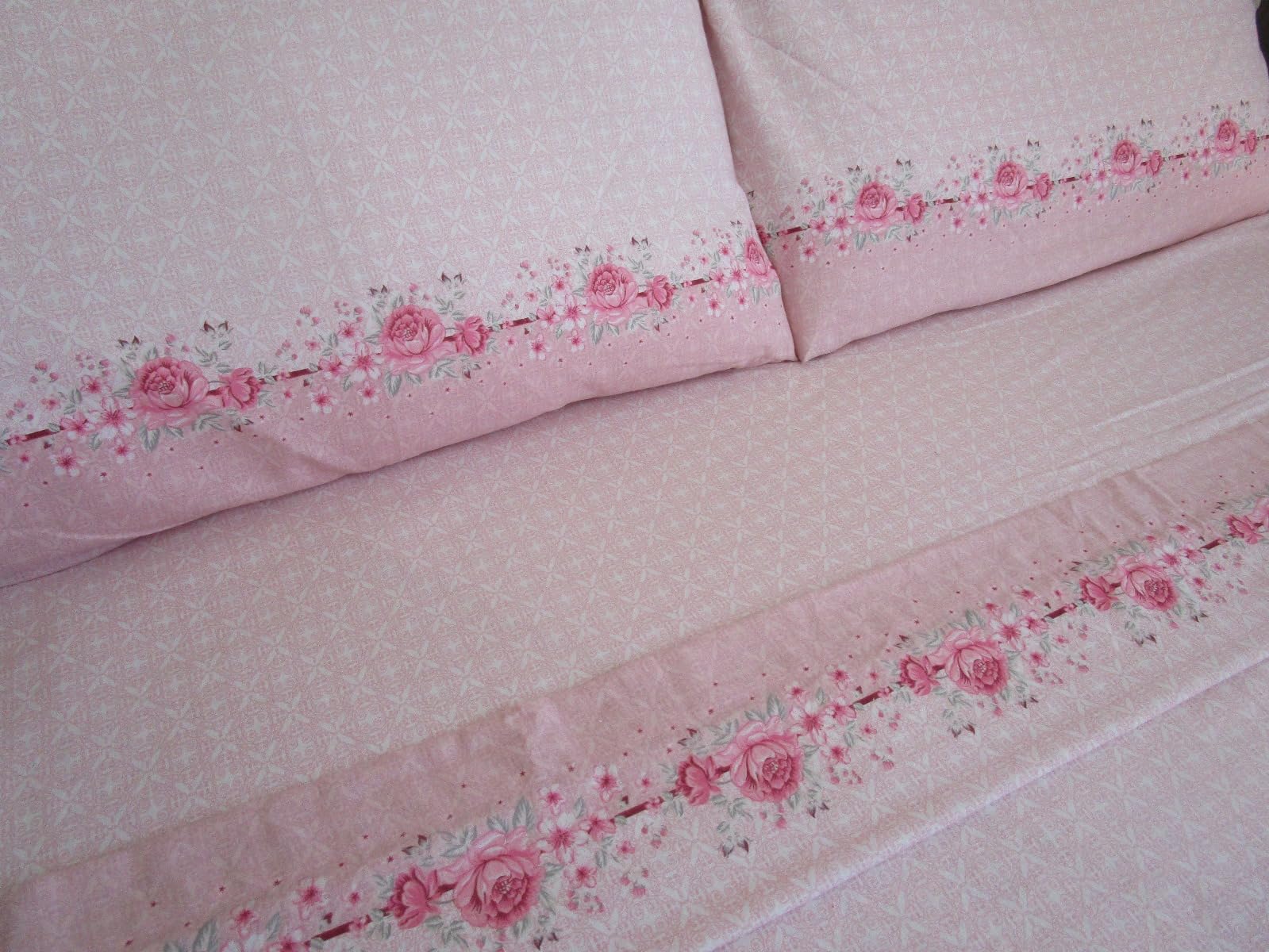 Image secondaire de Parure de lit double en flanelle de pur coton, drap plat 240 x 280 cm. Drap housse 180 x 200 cm. 2 taies d’oreiller : 52 x 82 cm