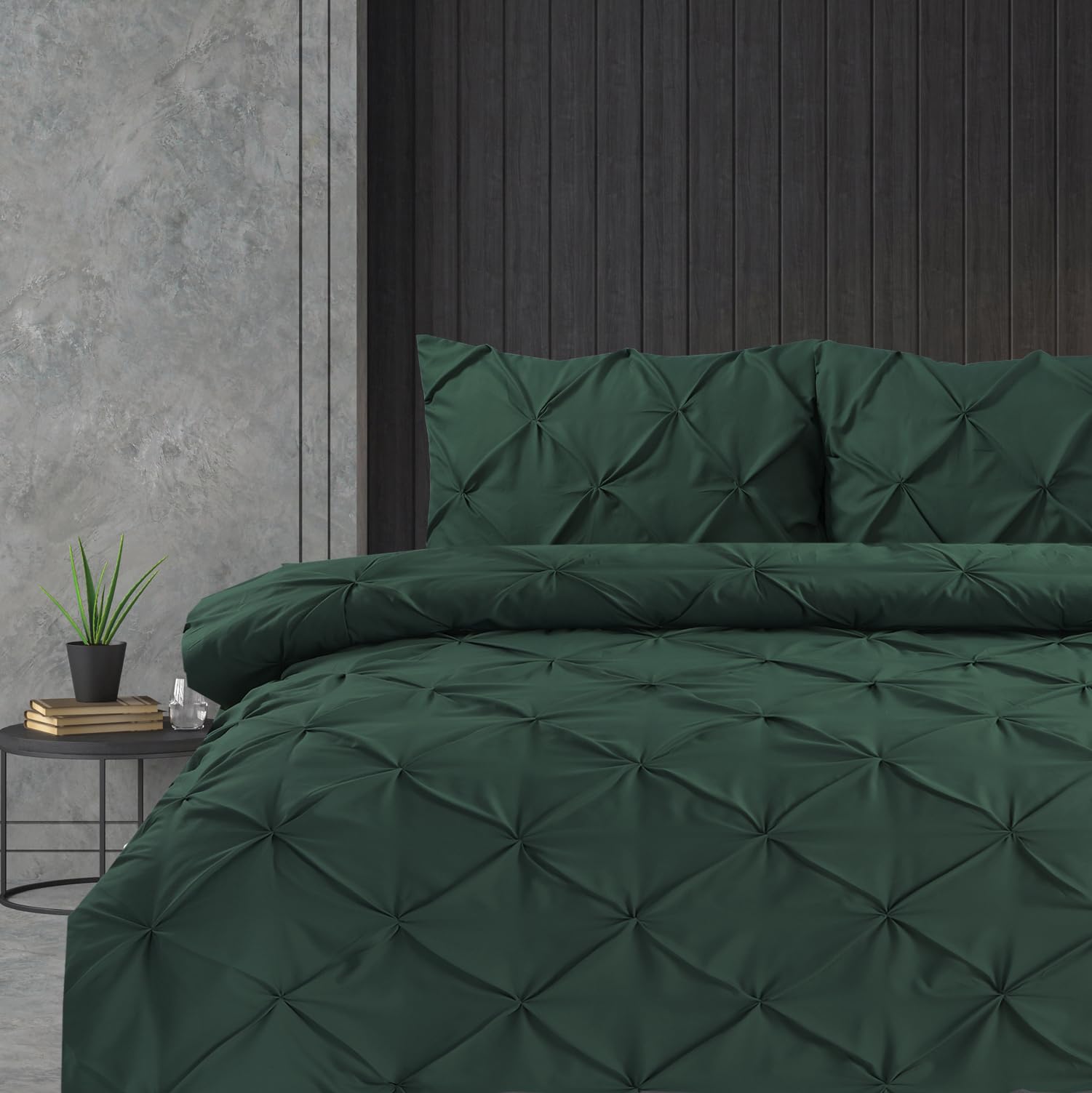 Linen Home Pintuck Double Duvet Cover Set Bottle Green Pinch Pleat Soft Microfibre Double Bed Quilt Cover with 2 Pillowcases, Easy Care Wrinkle Free Double Bedding Set of 3 Pcs (Bottle Green, Double)