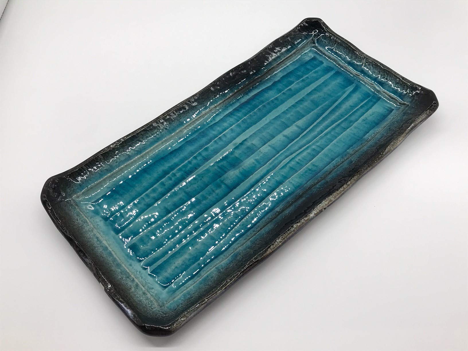 Amazon｜美濃焼 山作窯 「 トルコブルー 」 削り 大皿 盛皿