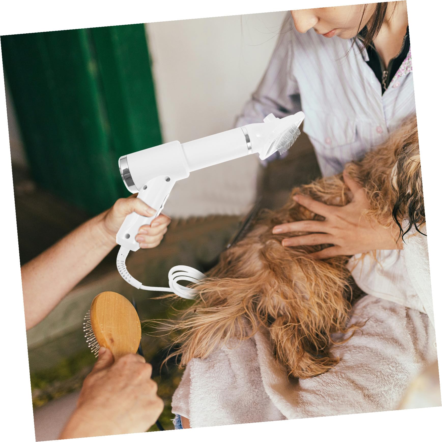 SHINEOFI Souffleur pour Animaux Domestiques Blanc en Plastique, Brosse Sèche-cheveux Multifonction pour Chien et Chat, Peigne Démêlant Portable pour Toilettage Facile