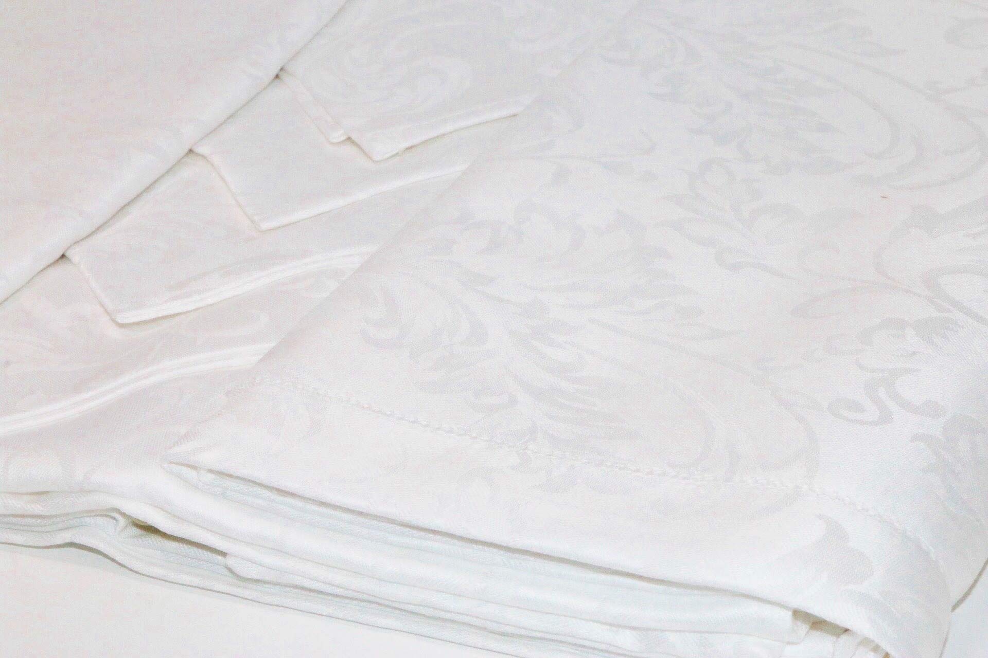 Elegante Tovaglia da tavola in Puro Damasco di Cotone Lavorazione Jacquard con Orlo a Giorno Art. Manuela varie misure e colori con tovaglioli (Bianco, Rettangolare x 18 cm. 180x360)