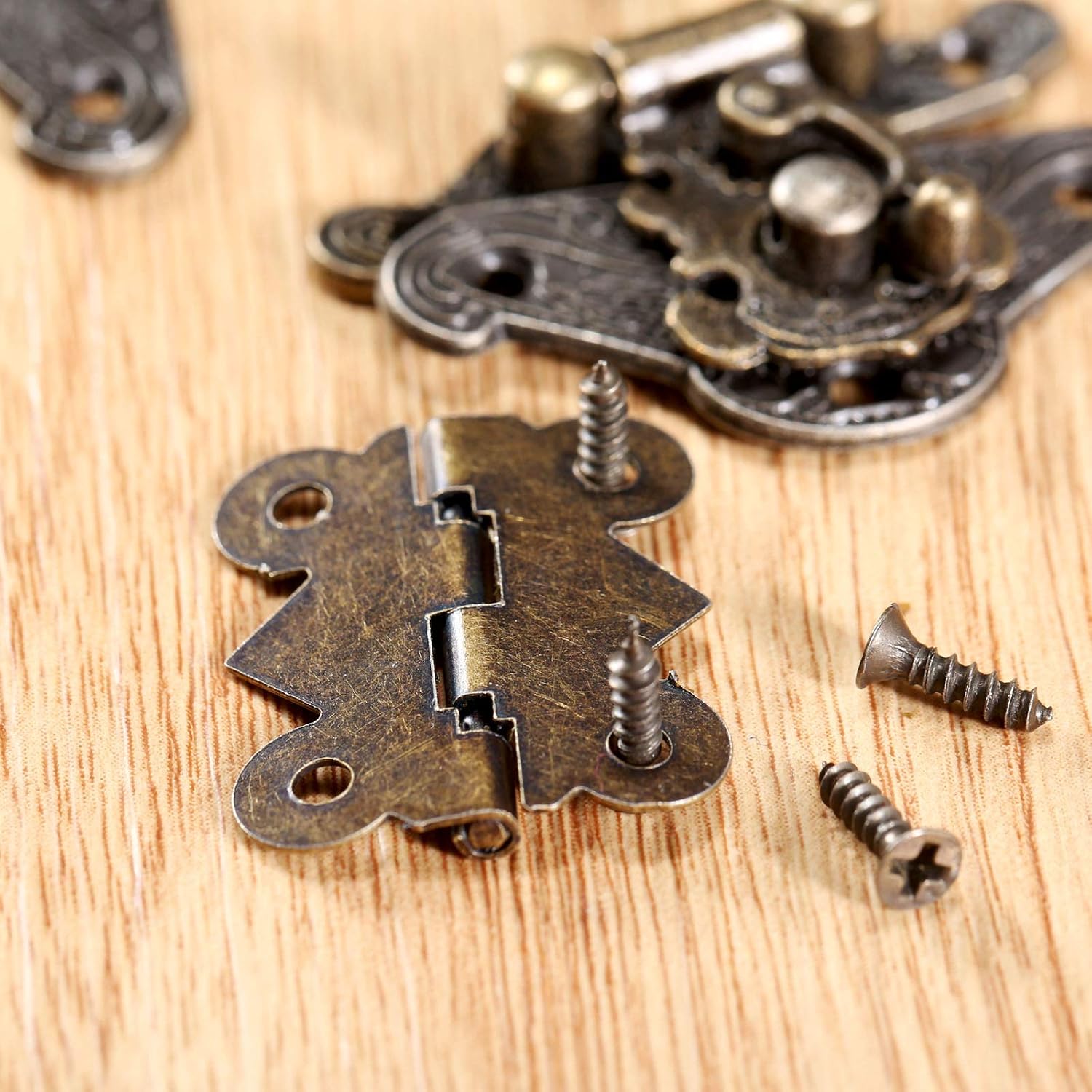 dophee Antique Style Decorative Box Latch Hasps and Butterfly Hinges Kit for DIY Jewelry Box Furniture Cabinet Wooden Case, 2Pcs Latch Hasps and 4Pcs Vintage Hinges with 28Pcs Screws