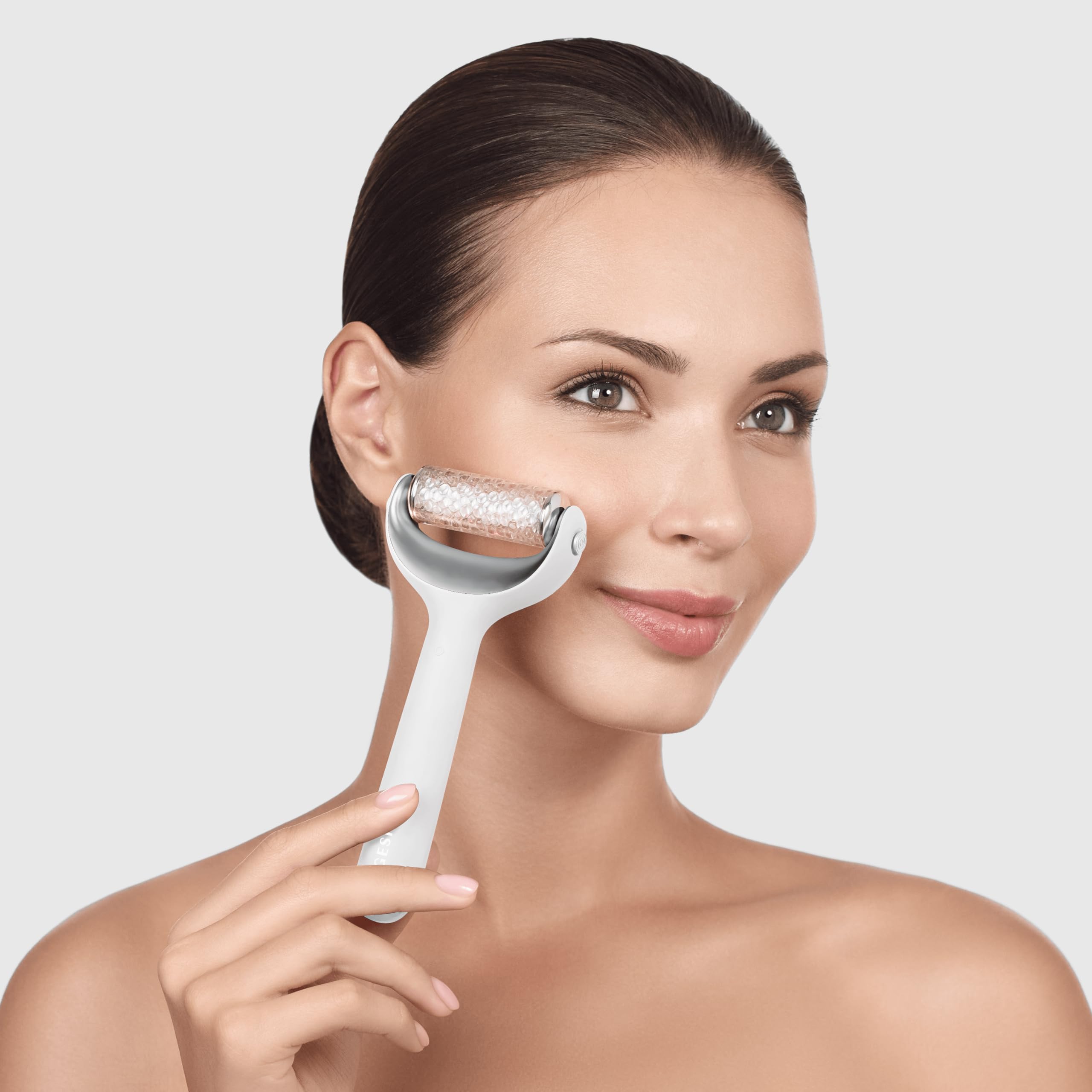 GESKE SmartAppGuided™ MicroNeedle Face & Body Roller, White - Image 3