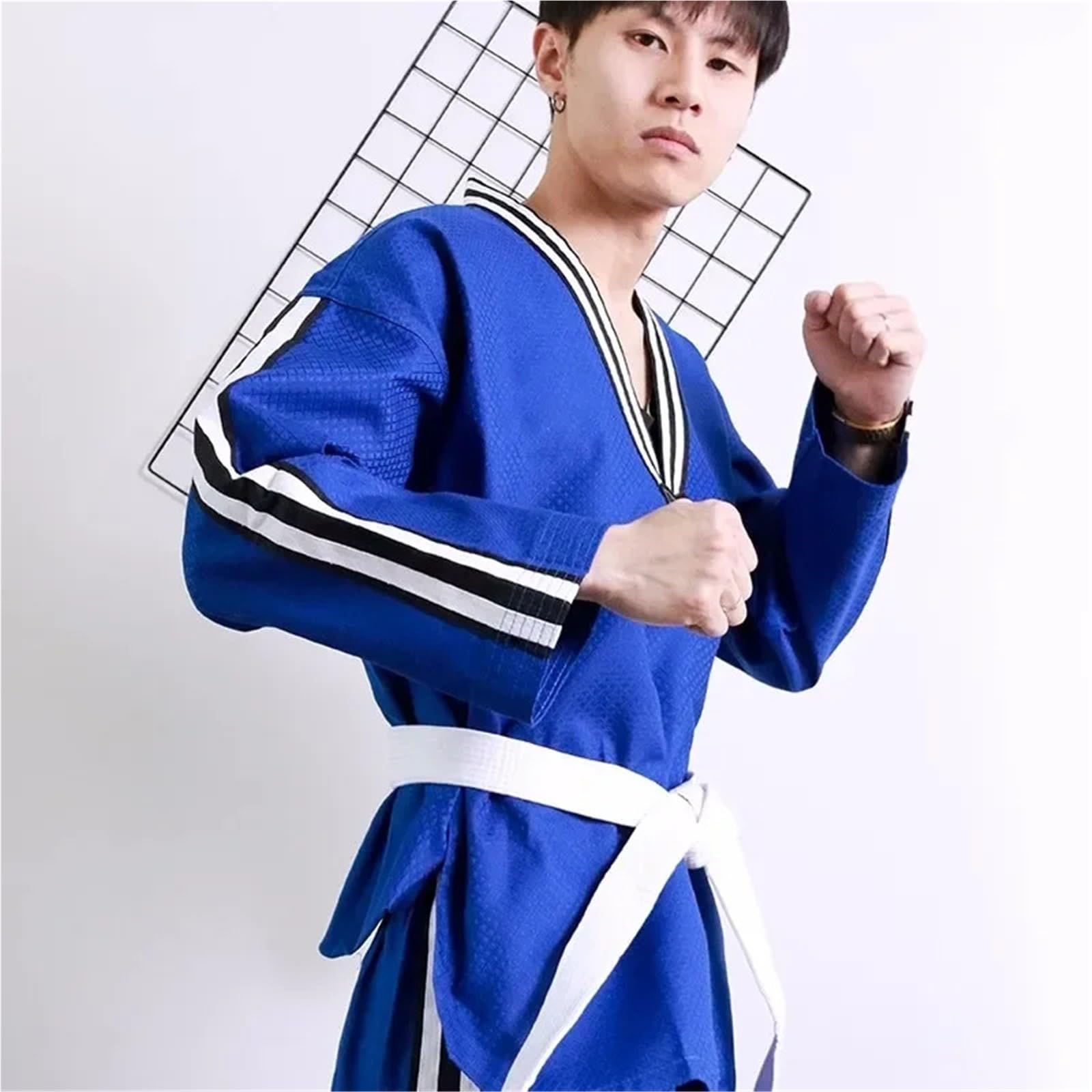 Uniforme Ligero de Cuello en V for Estudiantes de Artes Marciales de Taekwondo. Uniforme de Taekwondo for Rendimiento en Equipo.