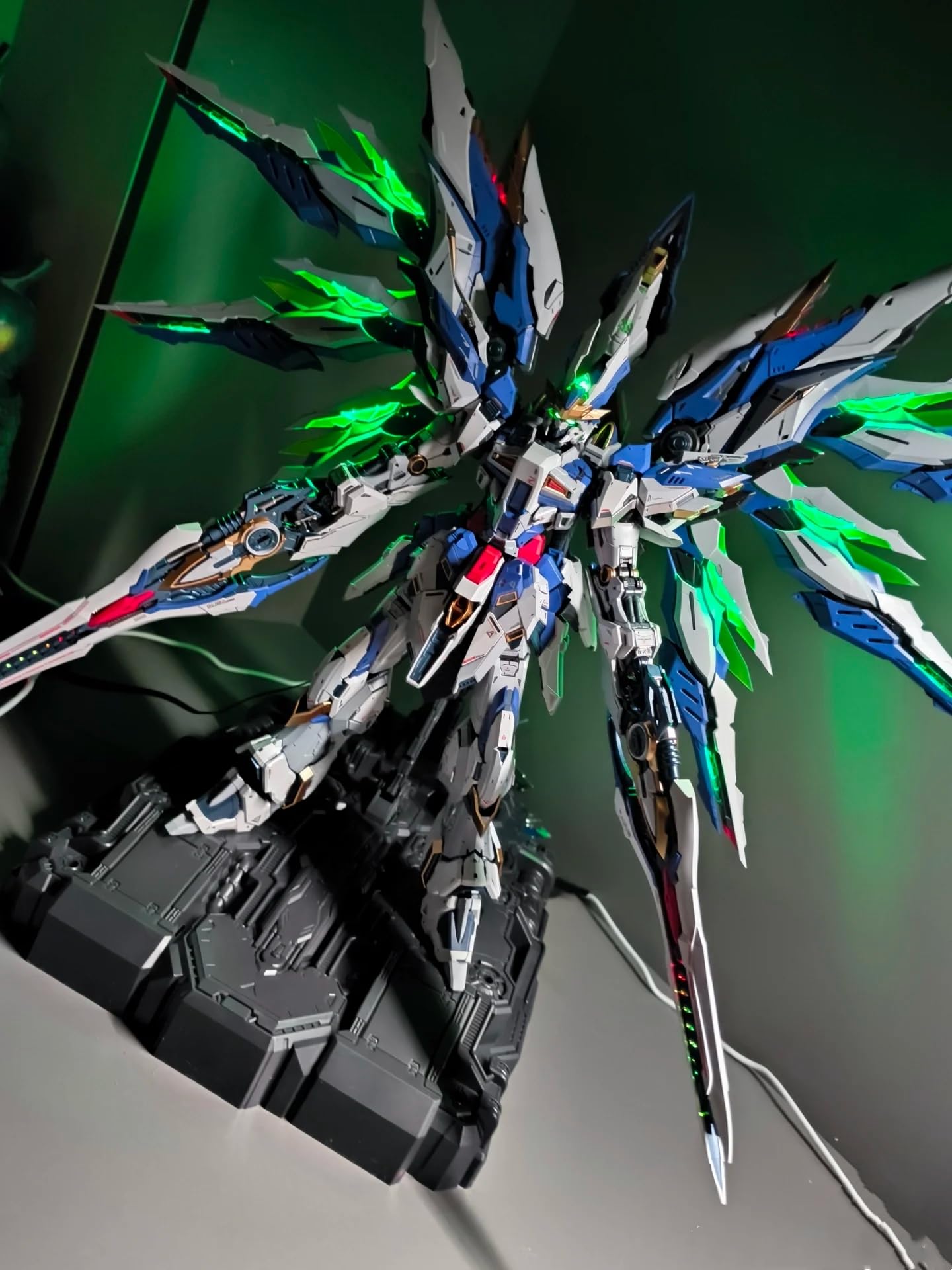1/72 スカイディフェンダー sky defender 天幕 海外製プラモデル Amazon | 1/72 SKY DEFENDER スカイディフェンダー、天幕 塗装済