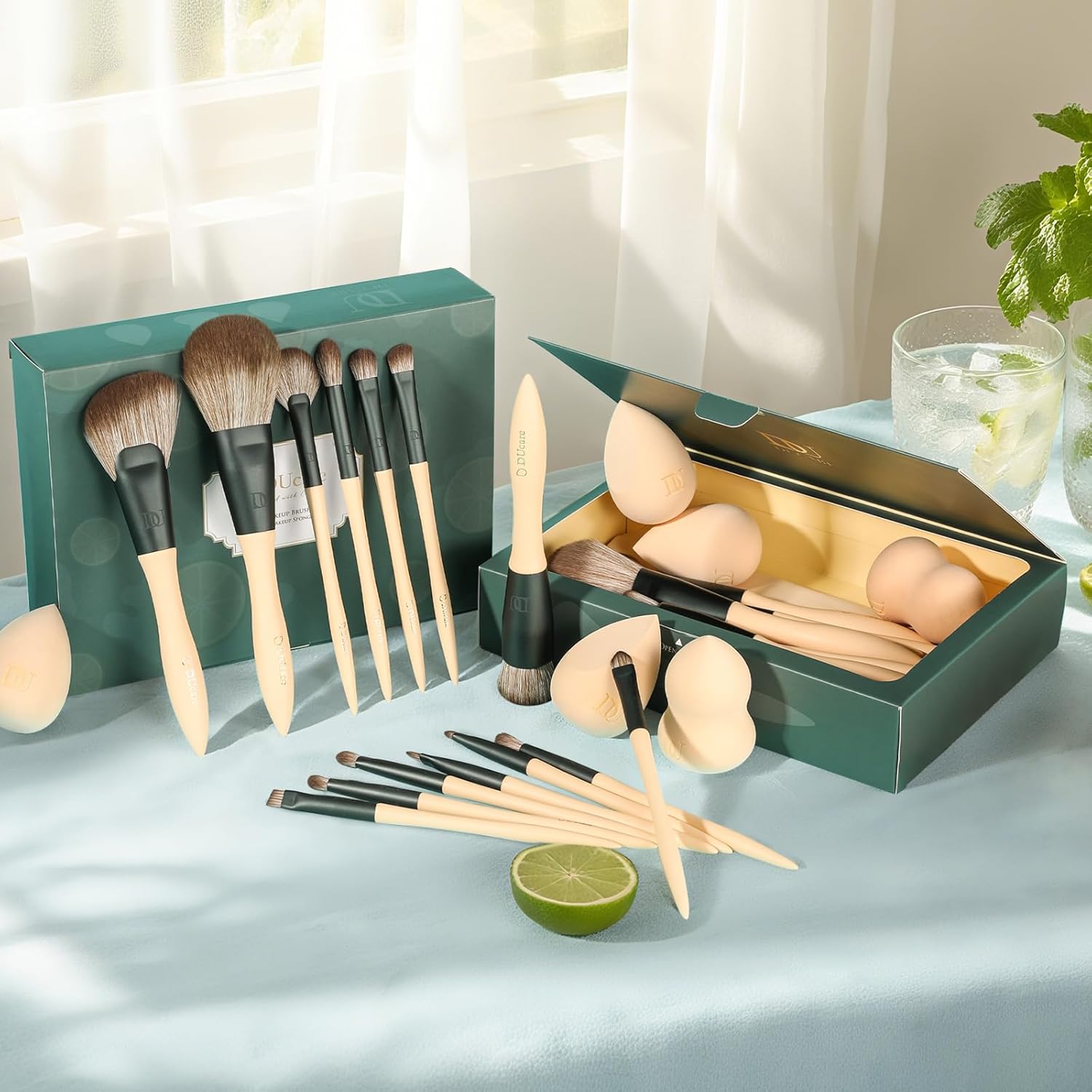 DUcare Makeup Gift Set 18PCS,with 14pcs Makeup Brush Set 3Pcs Makeup Sponges 1PC Cosmetic Bag for Foundation Blending Powder Blush Concealers Eye Shadows - Image 2