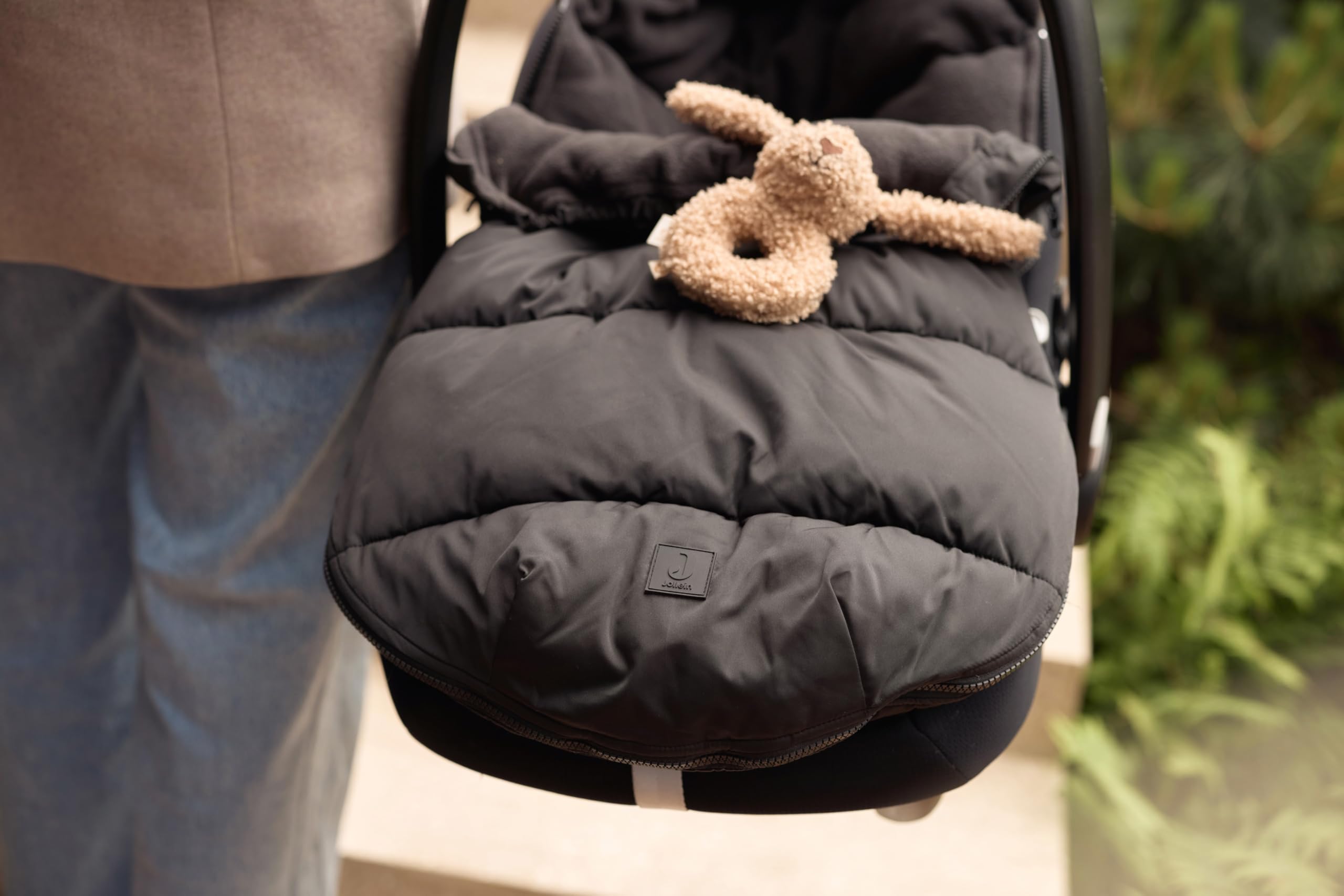 Jollein Fußsack Puffed Schwarz Babyschale Kinderautositz Gruppe 0+ Kinderwagen 3-Punkt 5-Punkt Gurt
