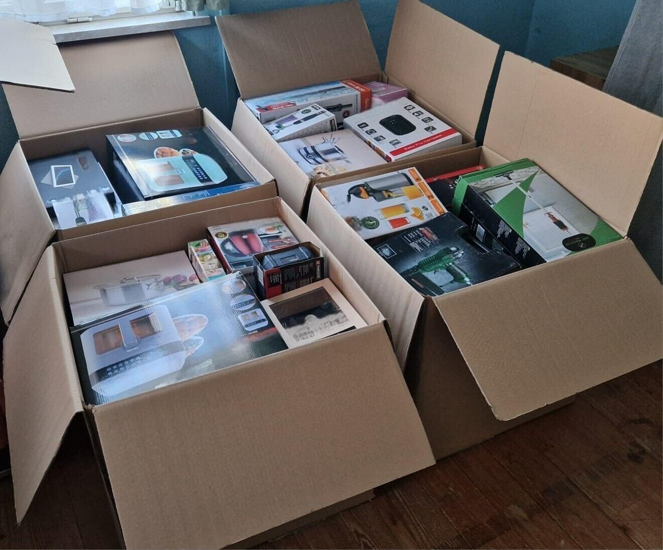 Geräten im Jahr 2026 Paletten,4-34 STK. Palettenware Haushaltswaren Multimedia A Ware B Ware Palette Elektronik Geschenkbox a27