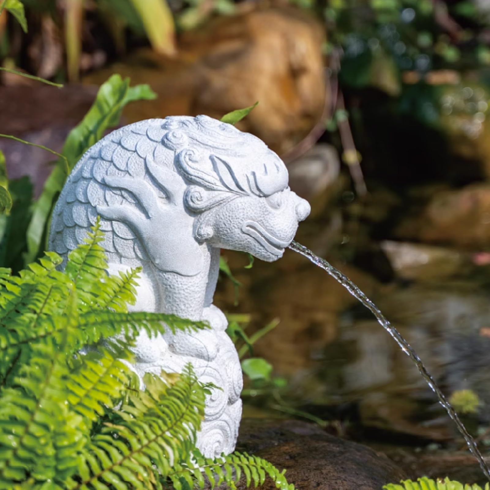 Cracheurs pour petits étangs blancs en statue de caractéristique d'eau extérieure resistante
