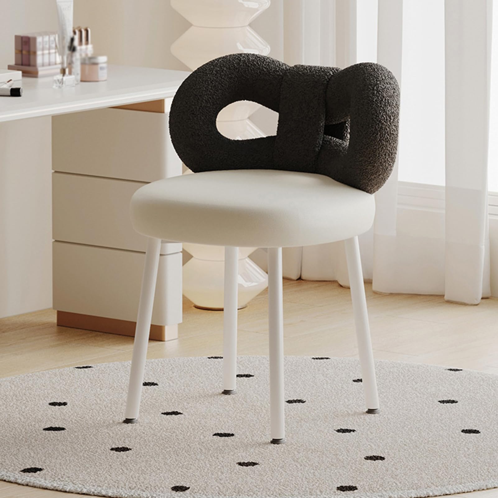 Tabouret de coiffeuse dossier velours pour corriger la posture assise maquillage rose