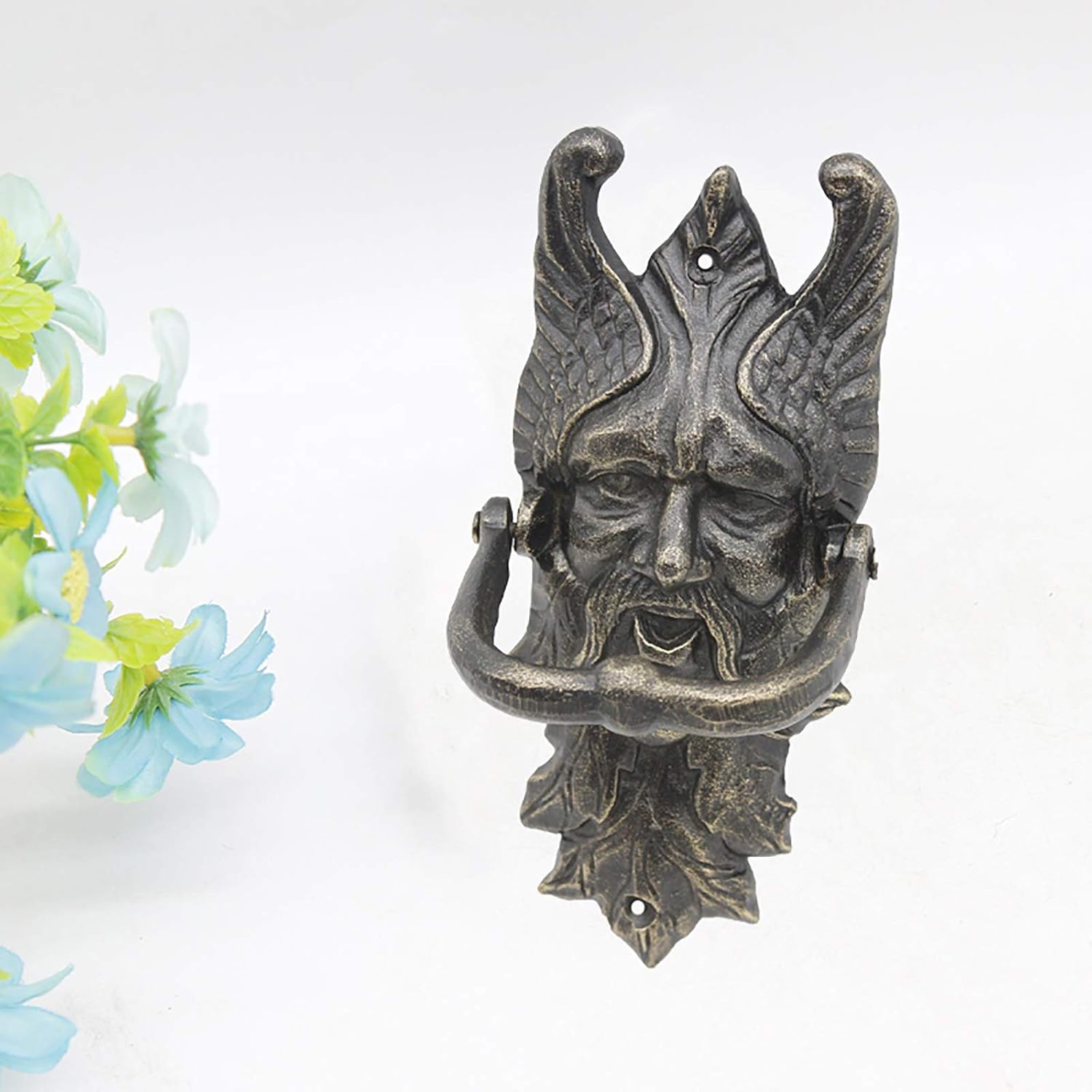 European Cast Iron Old Man Head Door Knock, Home Retro Wall Hanging Door Ring Creative Door Handle Decor Craft Ornaments