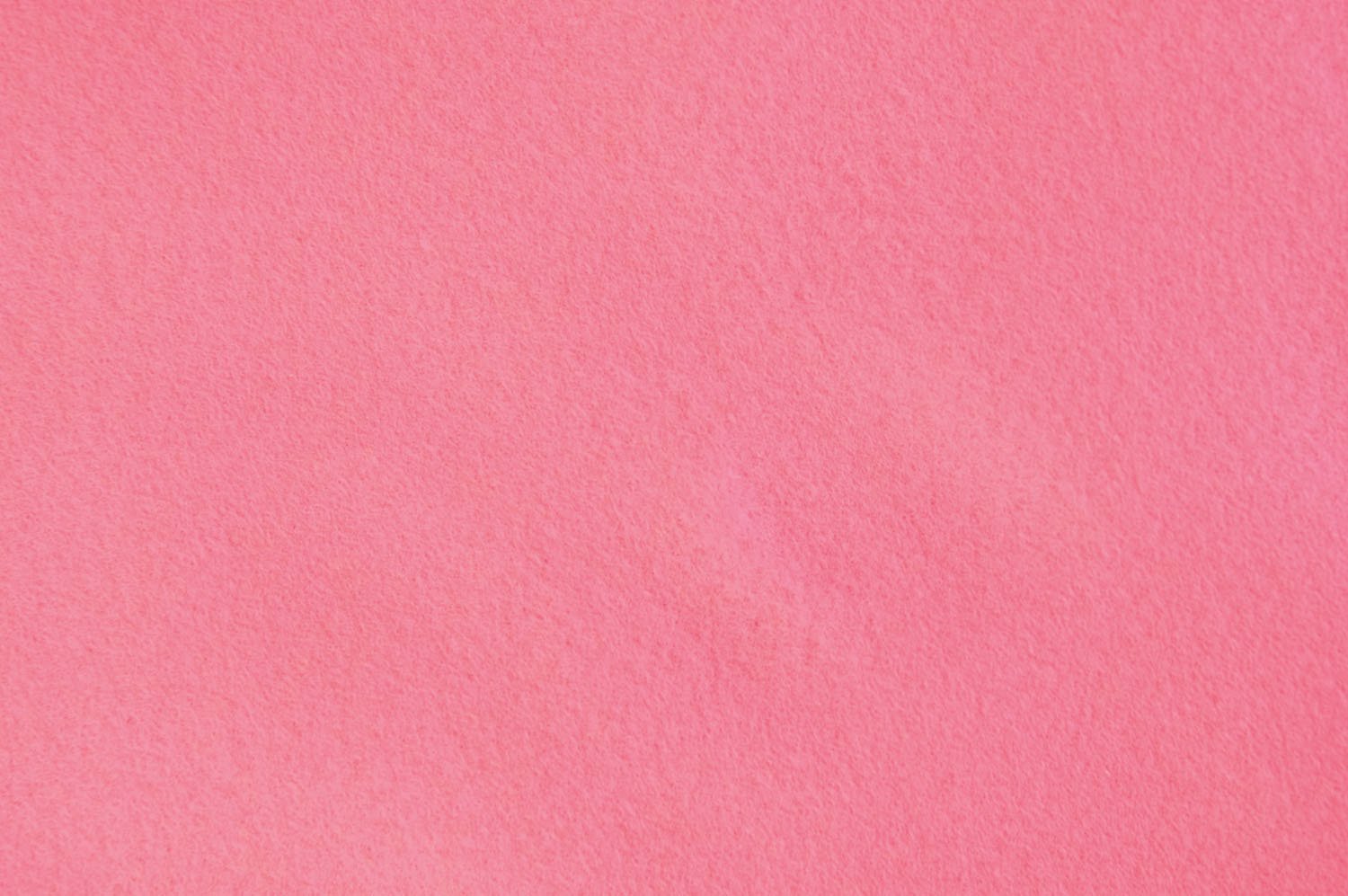 Feutre acrylique rose vif pour décorations de fête et ateliers créatifs