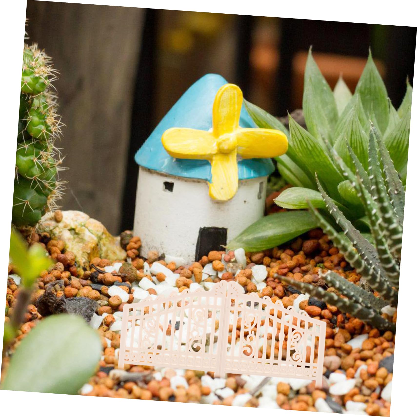 Cancello Miniatura da Giardino Beige in Plastica 5 Pezzi | Casa in Scala e Micro Paesaggi Fai da Te, Struttura Flessibile, Adatto a Decorazioni per Ragazzo Ragazza